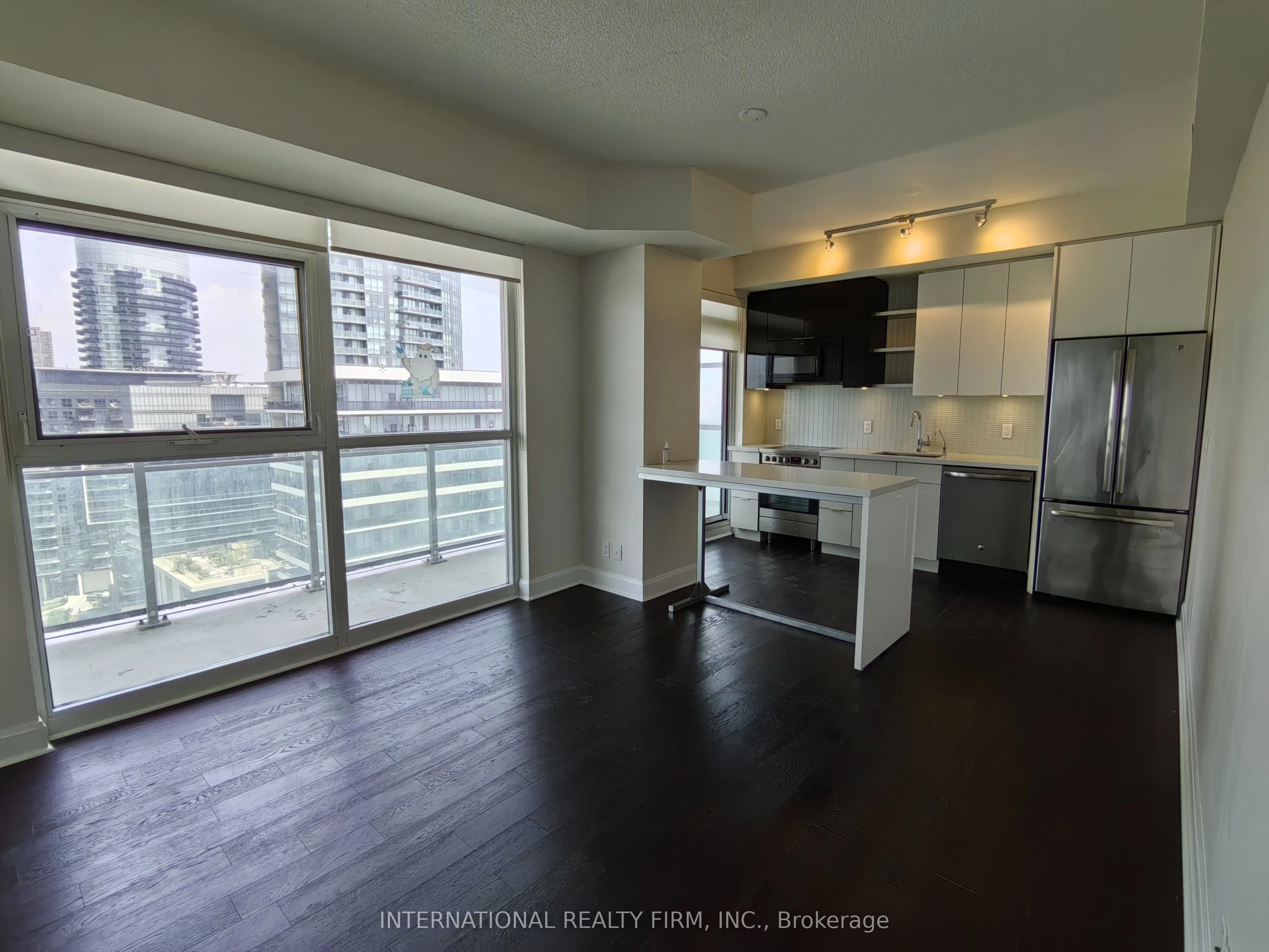 33 Shore Breeze Drive, #1608
