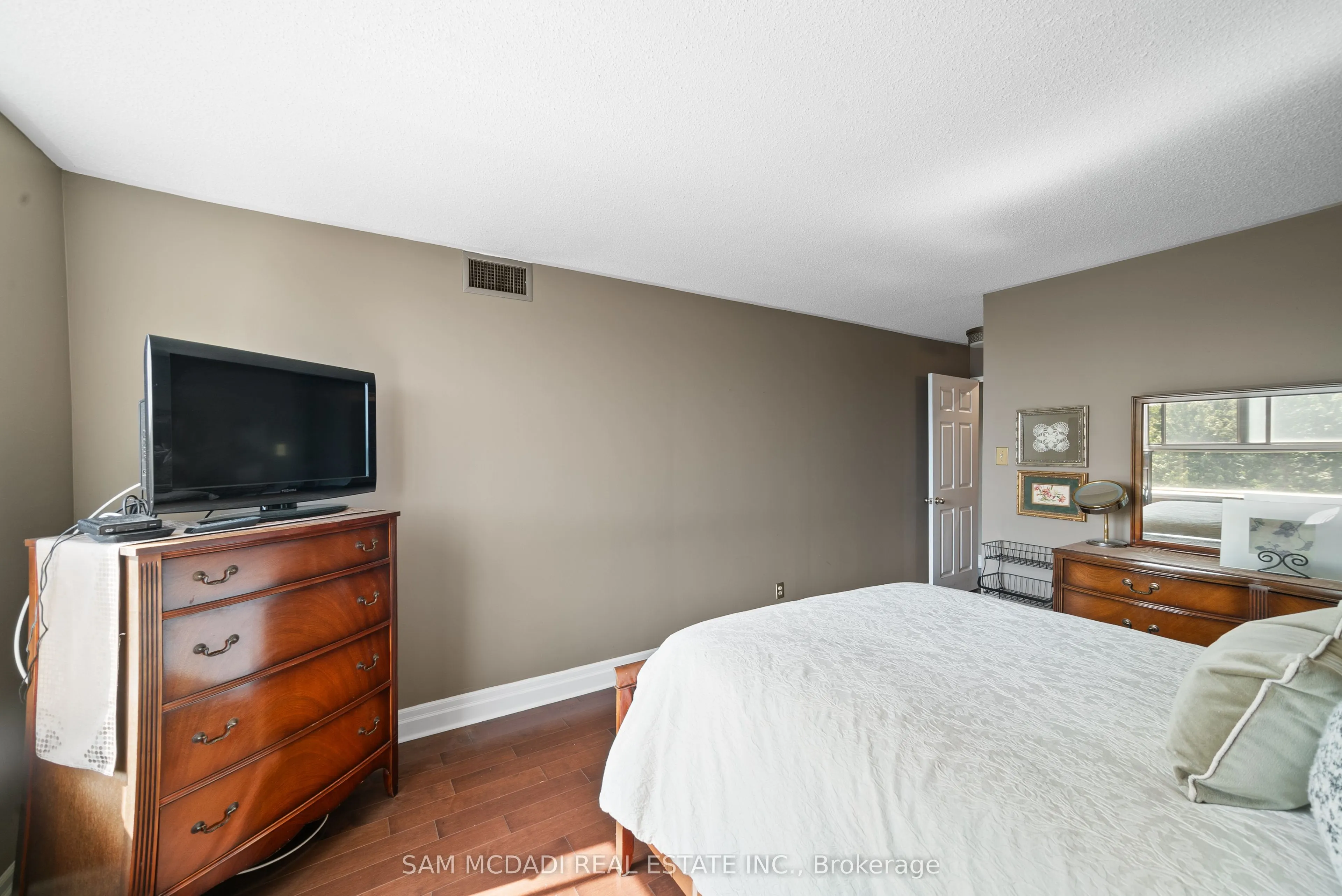 1485 Lakeshore Road E, #1109
