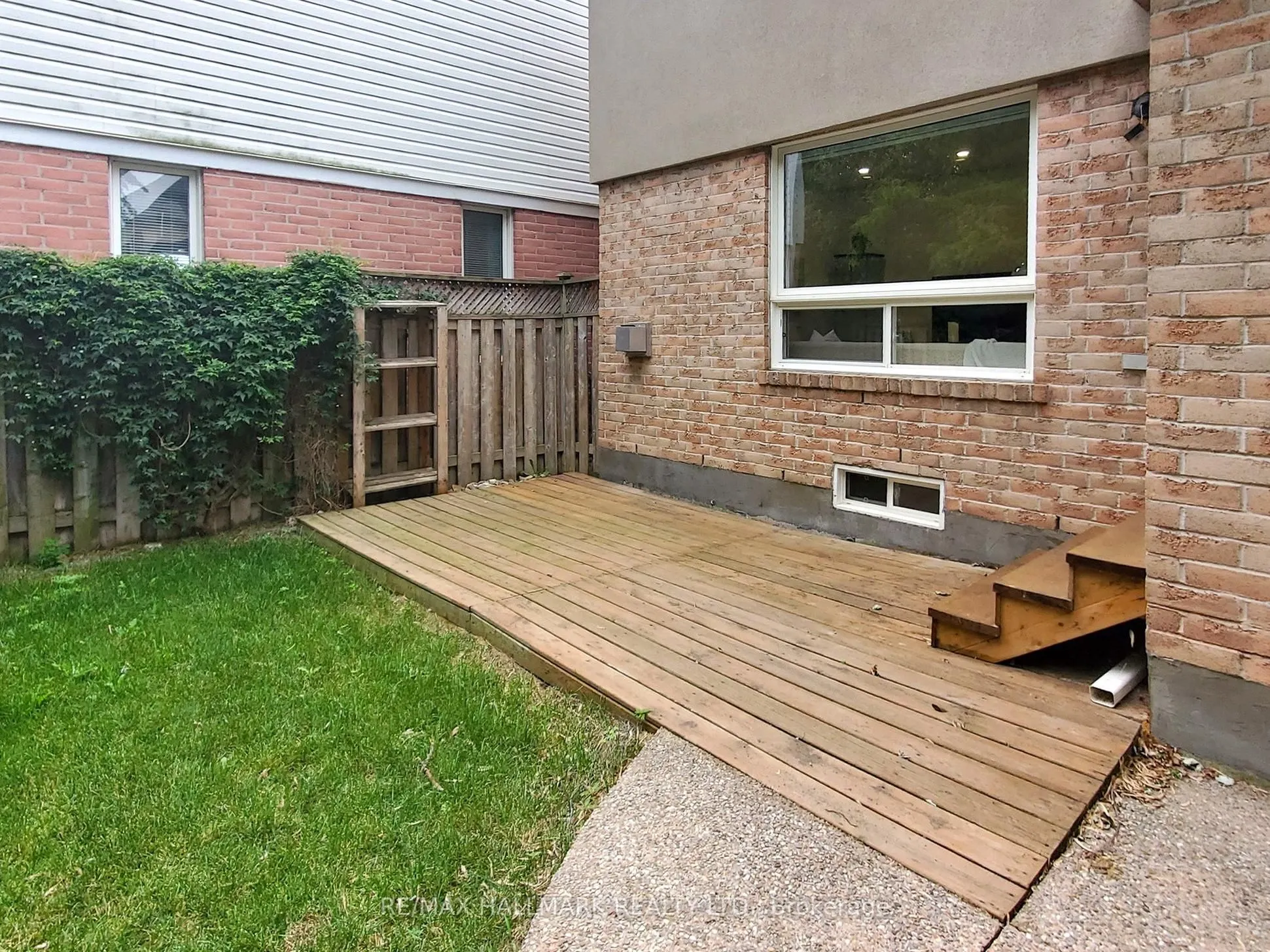 1043 Freeman Trail