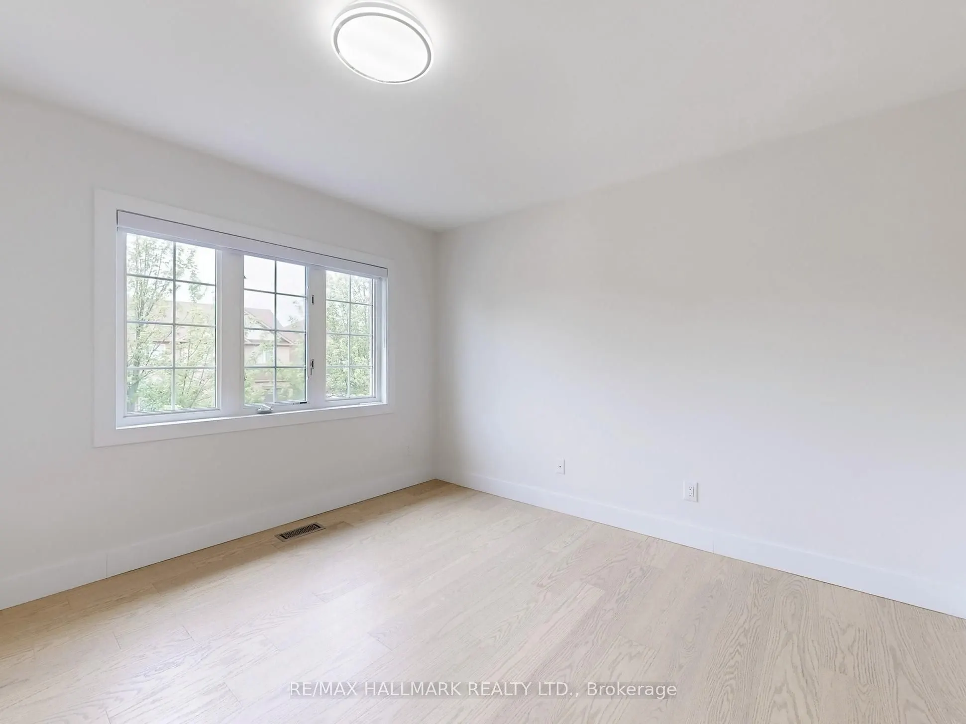 1043 Freeman Trail