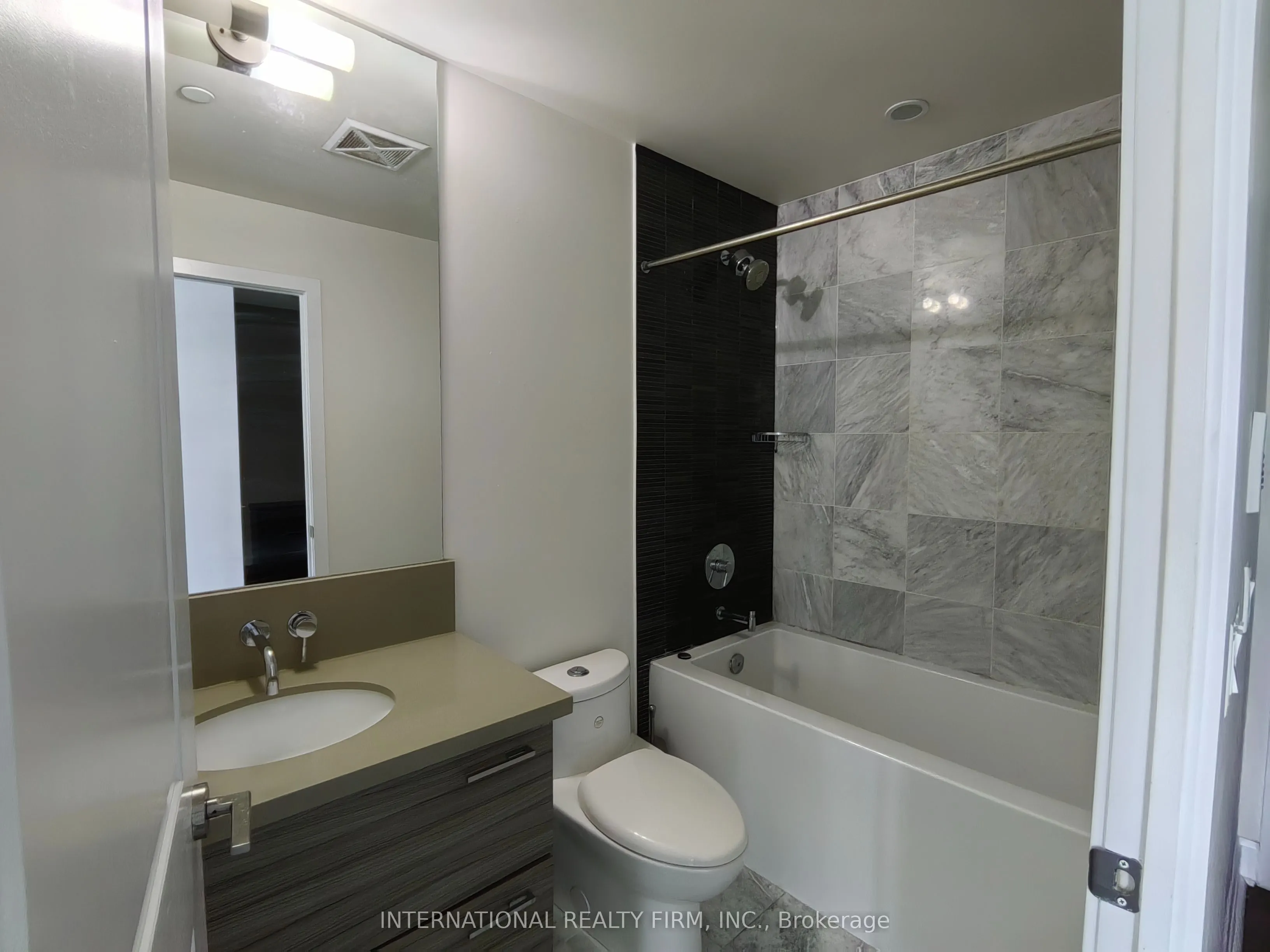 33 Shore Breeze Drive, #1608