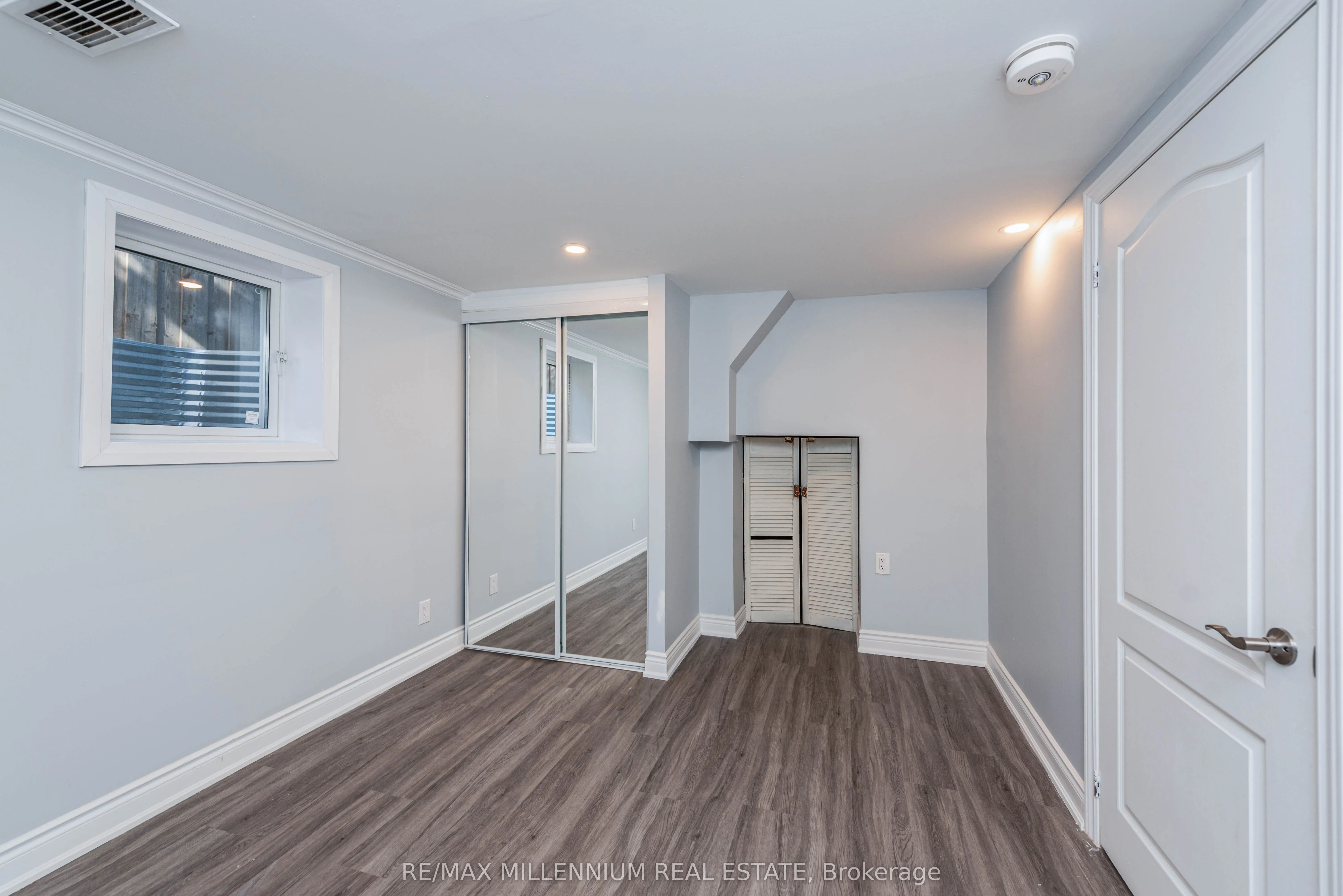 76 Raylawn Crescent