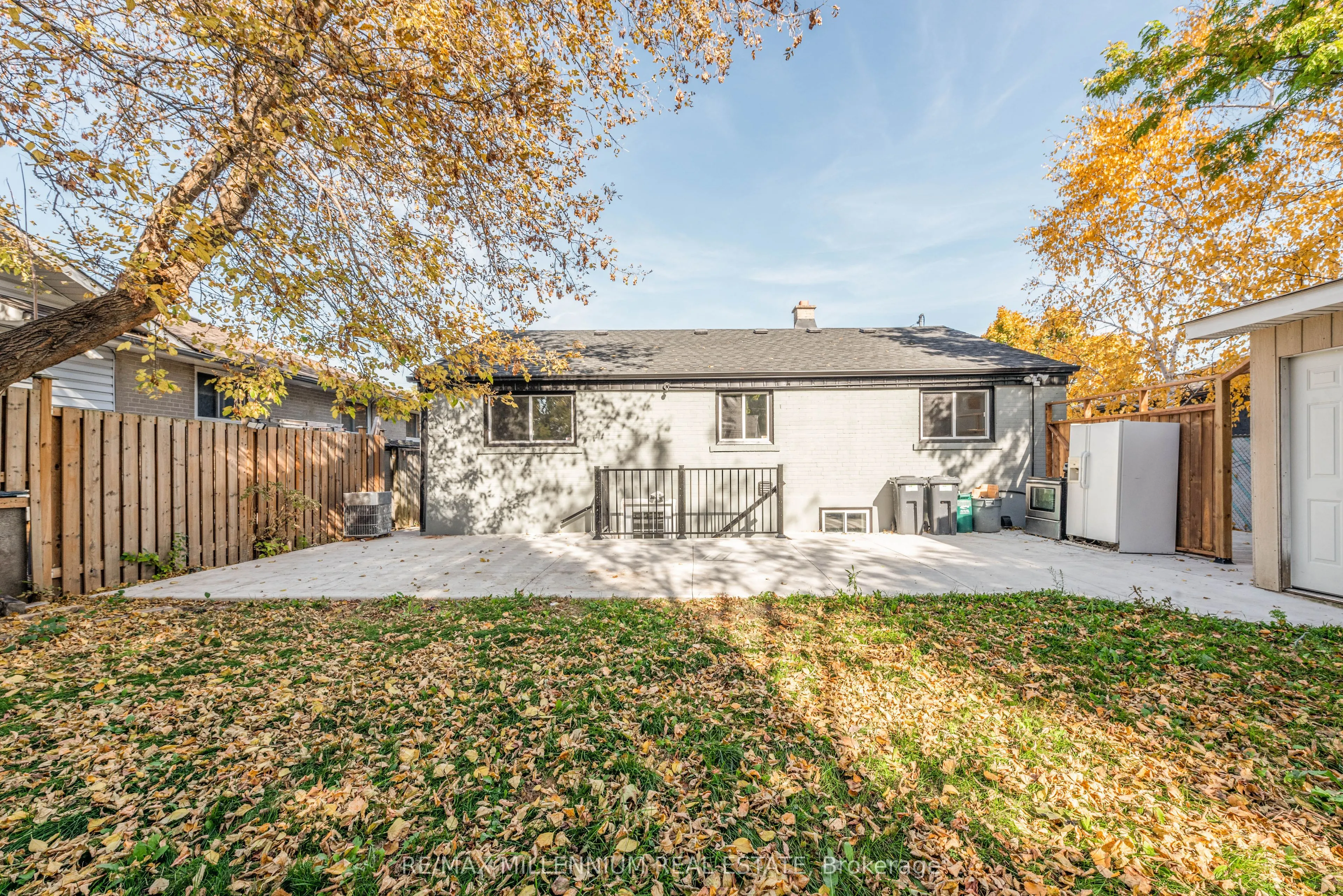 76 Raylawn Crescent