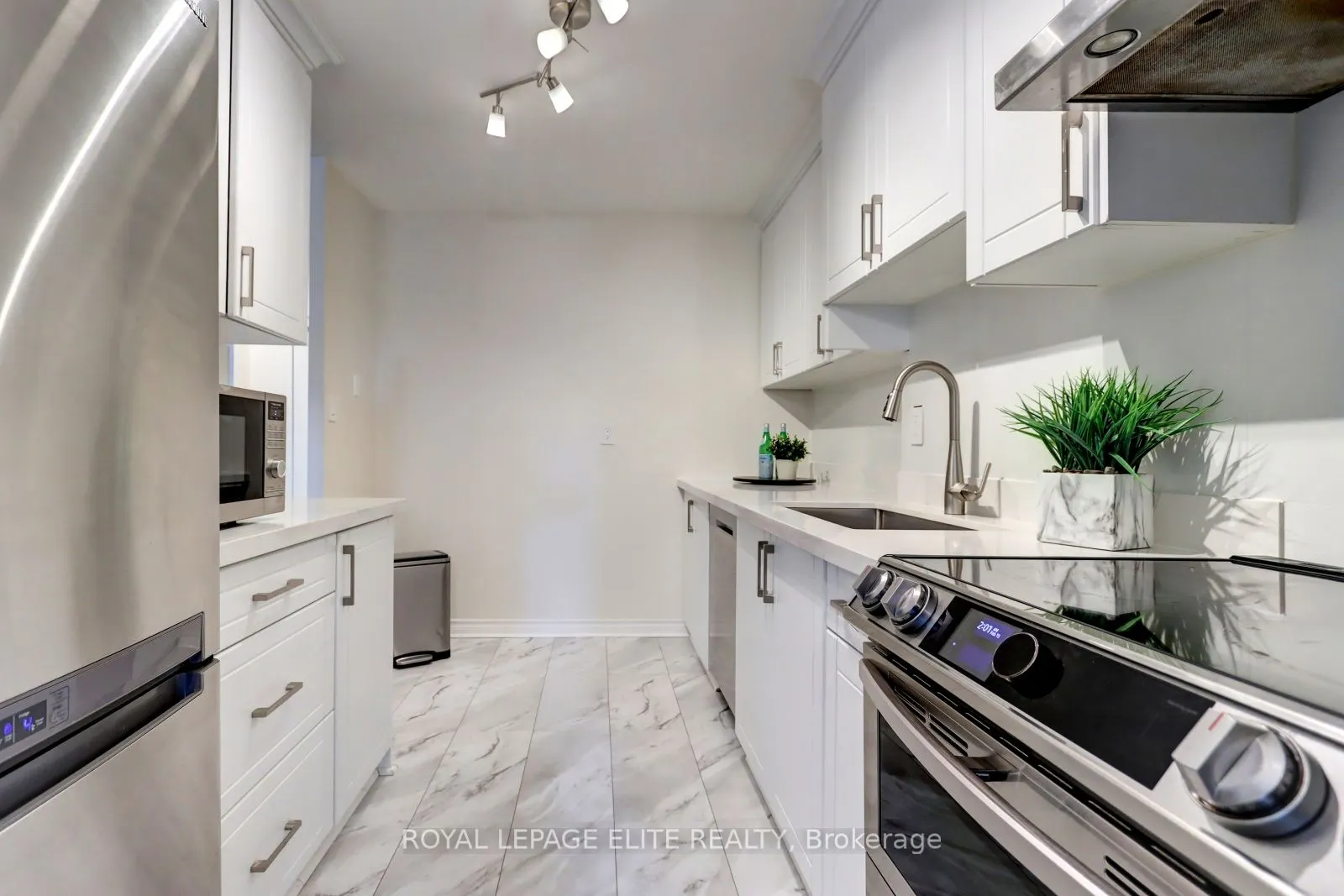 3025 THE CREDIT WOODLANDS, #238