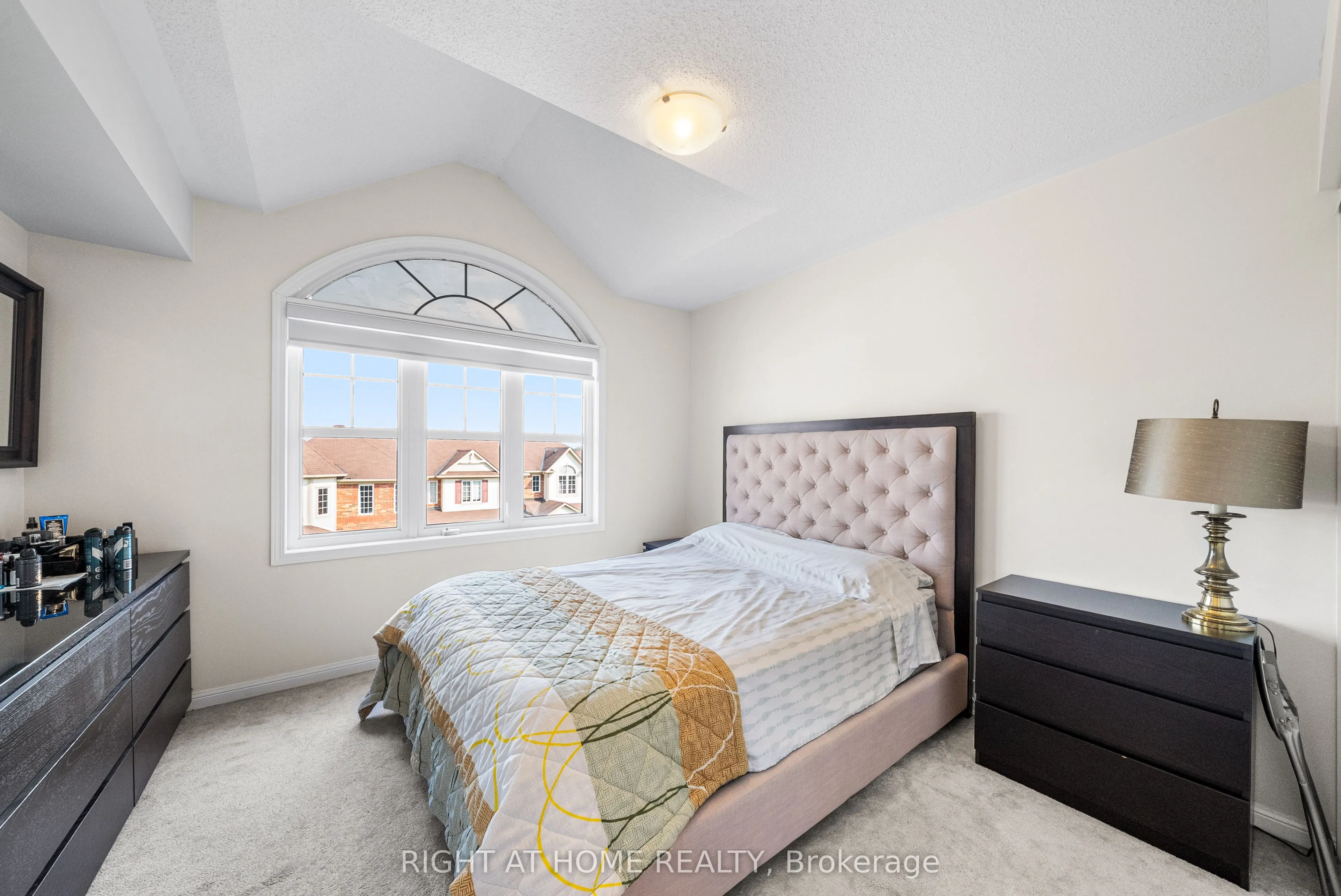 291 Woodley Crescent