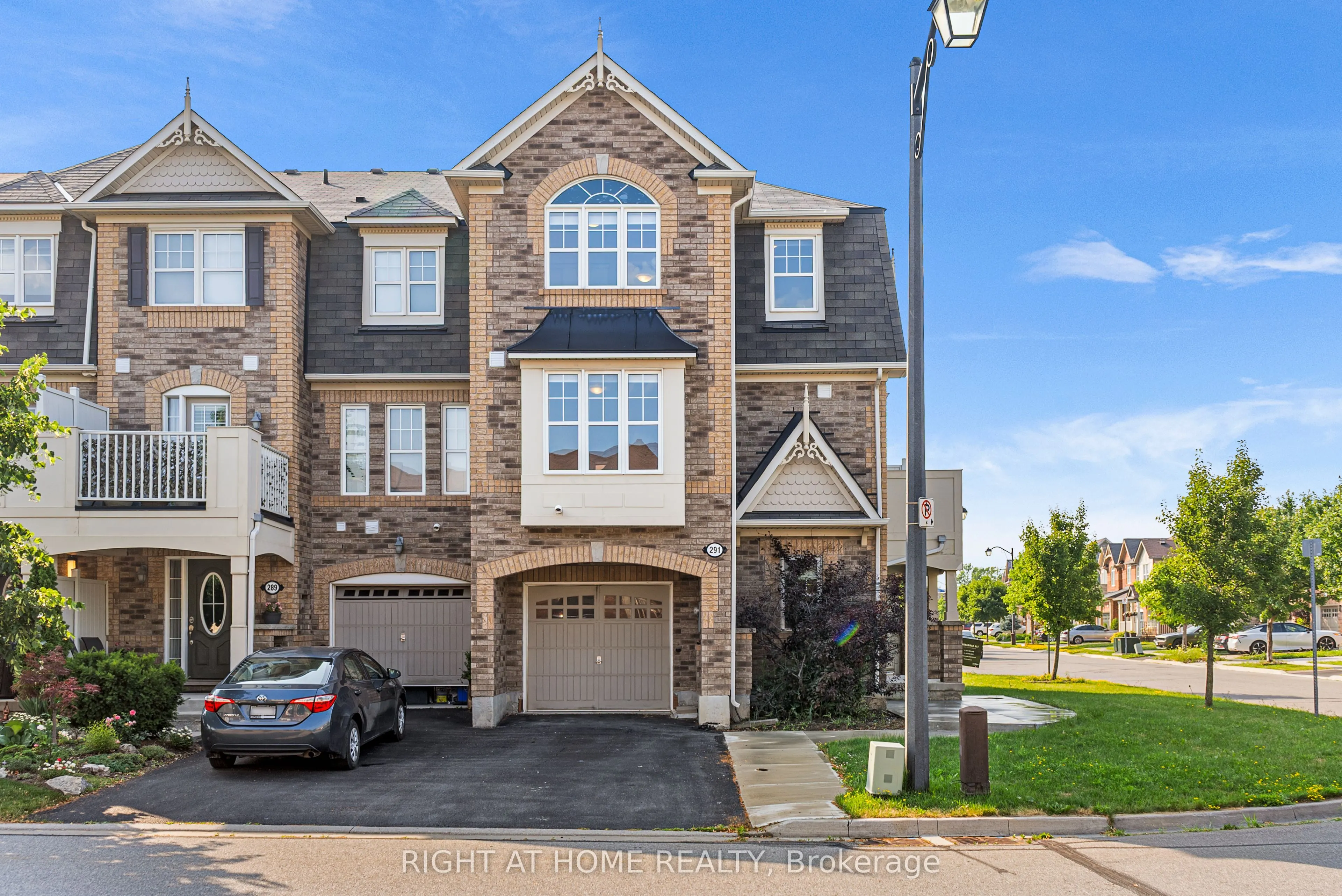 291 Woodley Crescent