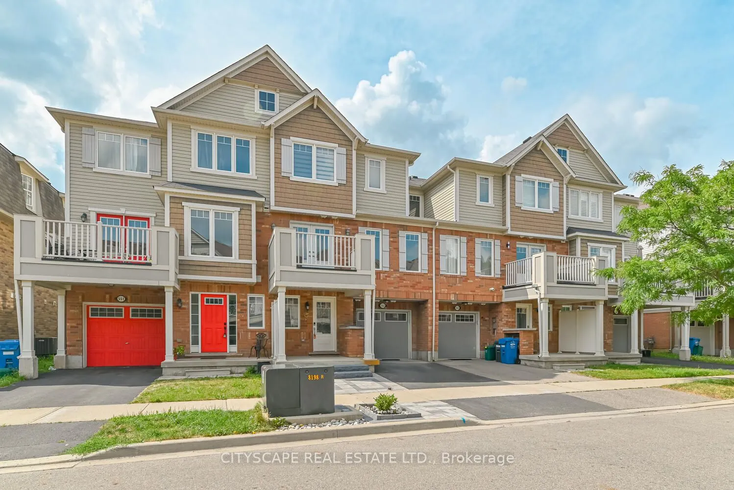 553 Pharo Point