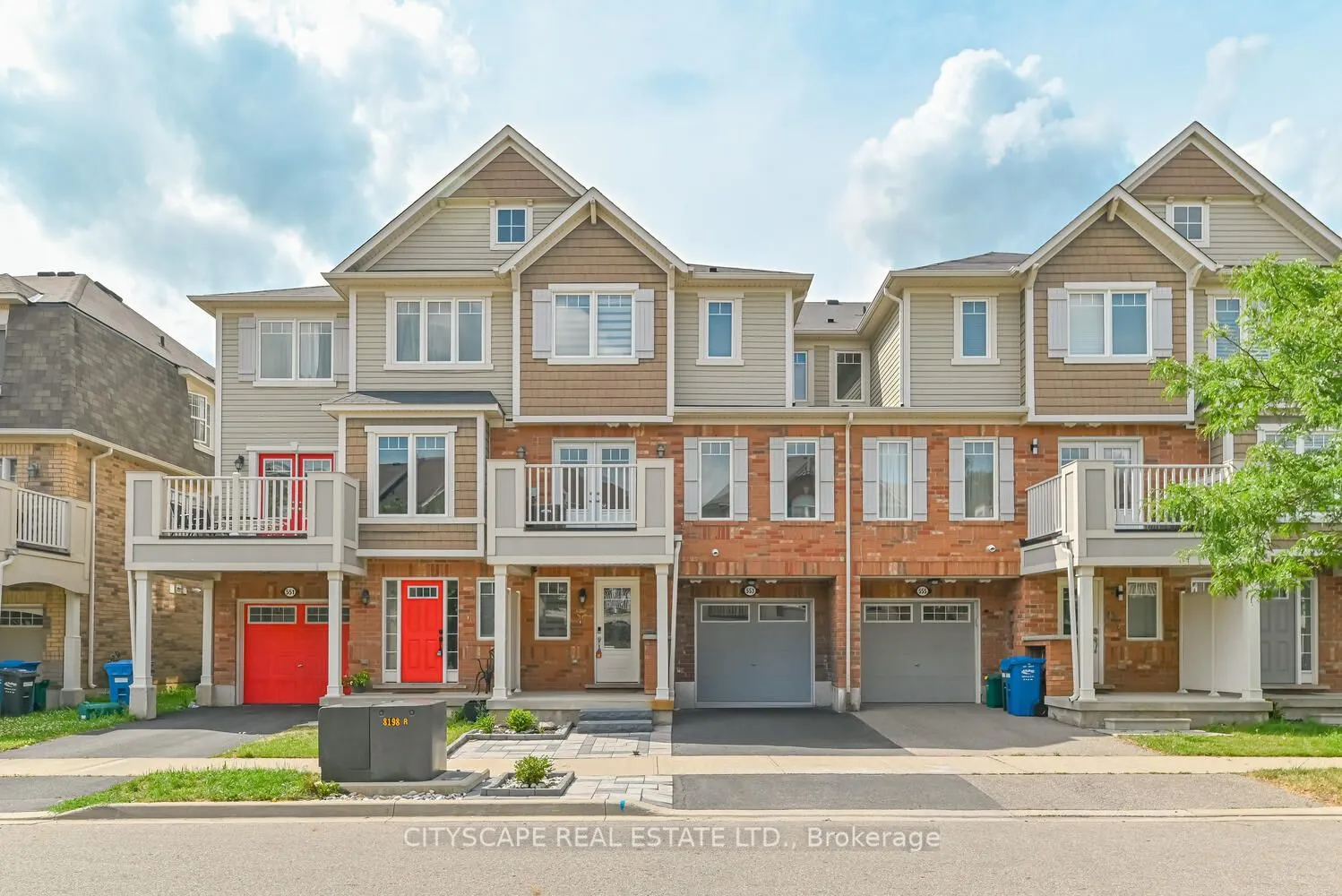 553 Pharo Point