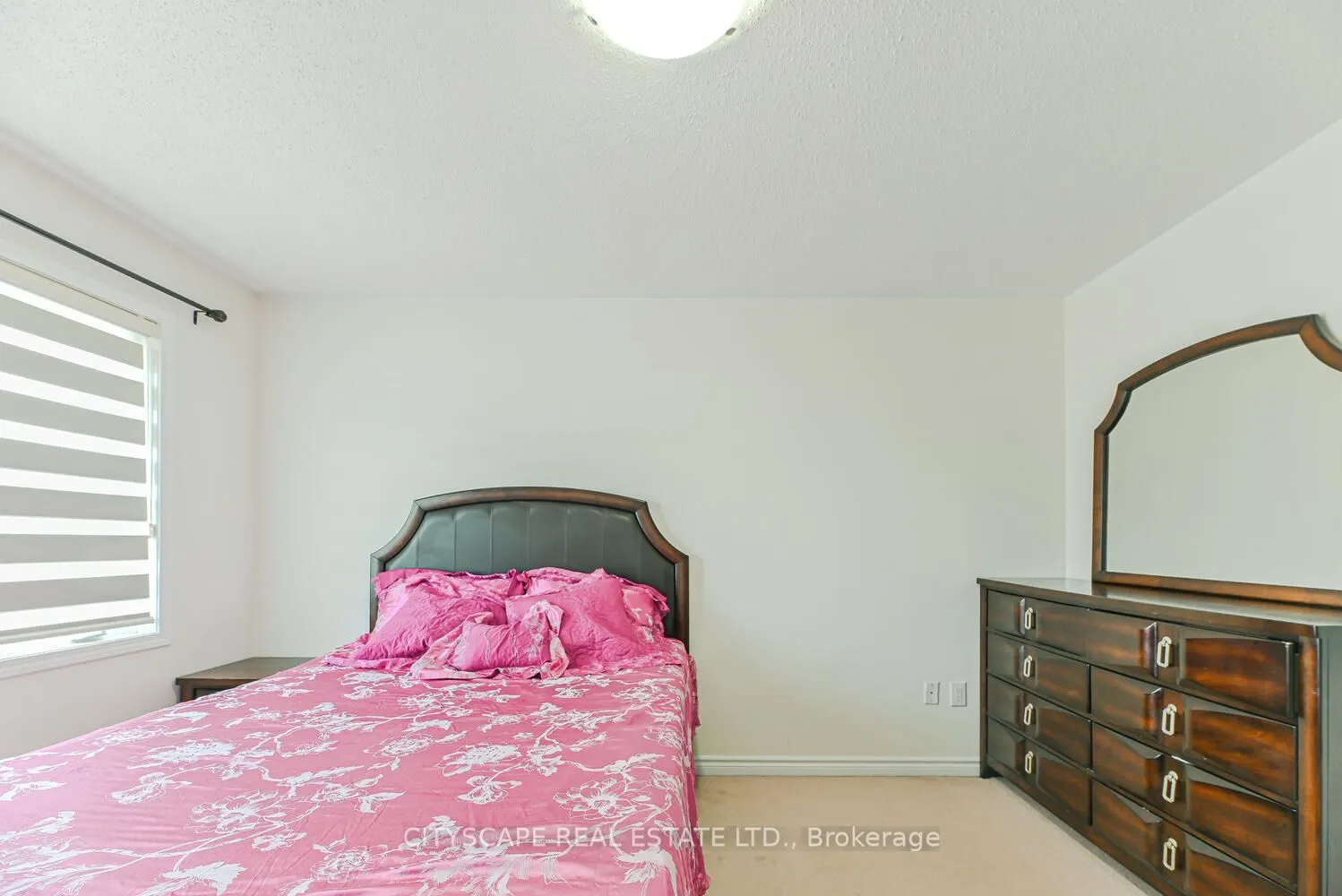 553 Pharo Point