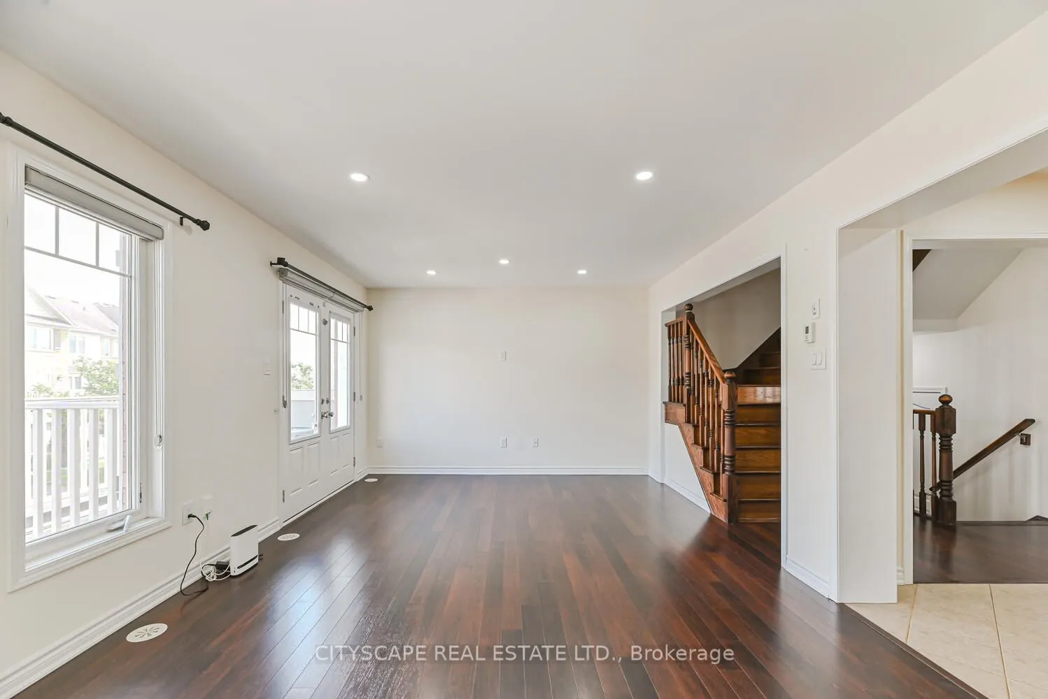 553 Pharo Point