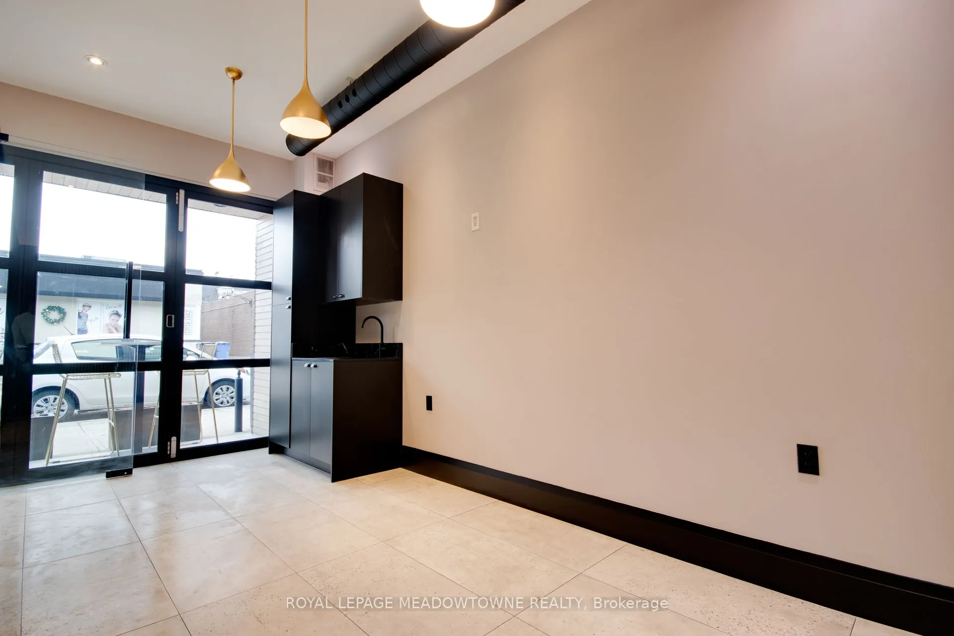 43 Main Street S, #ROOM A