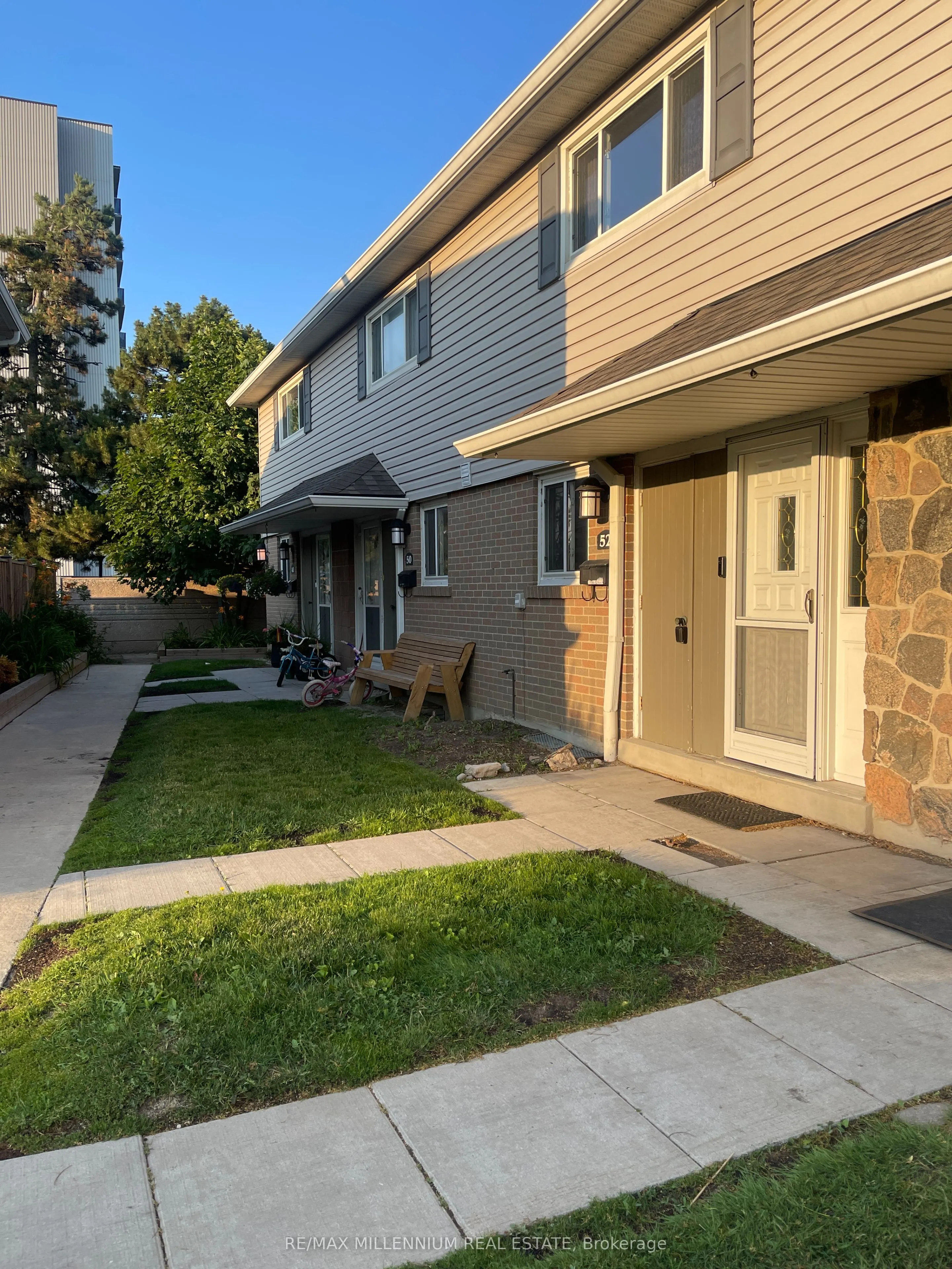 52 Village Court, #26
