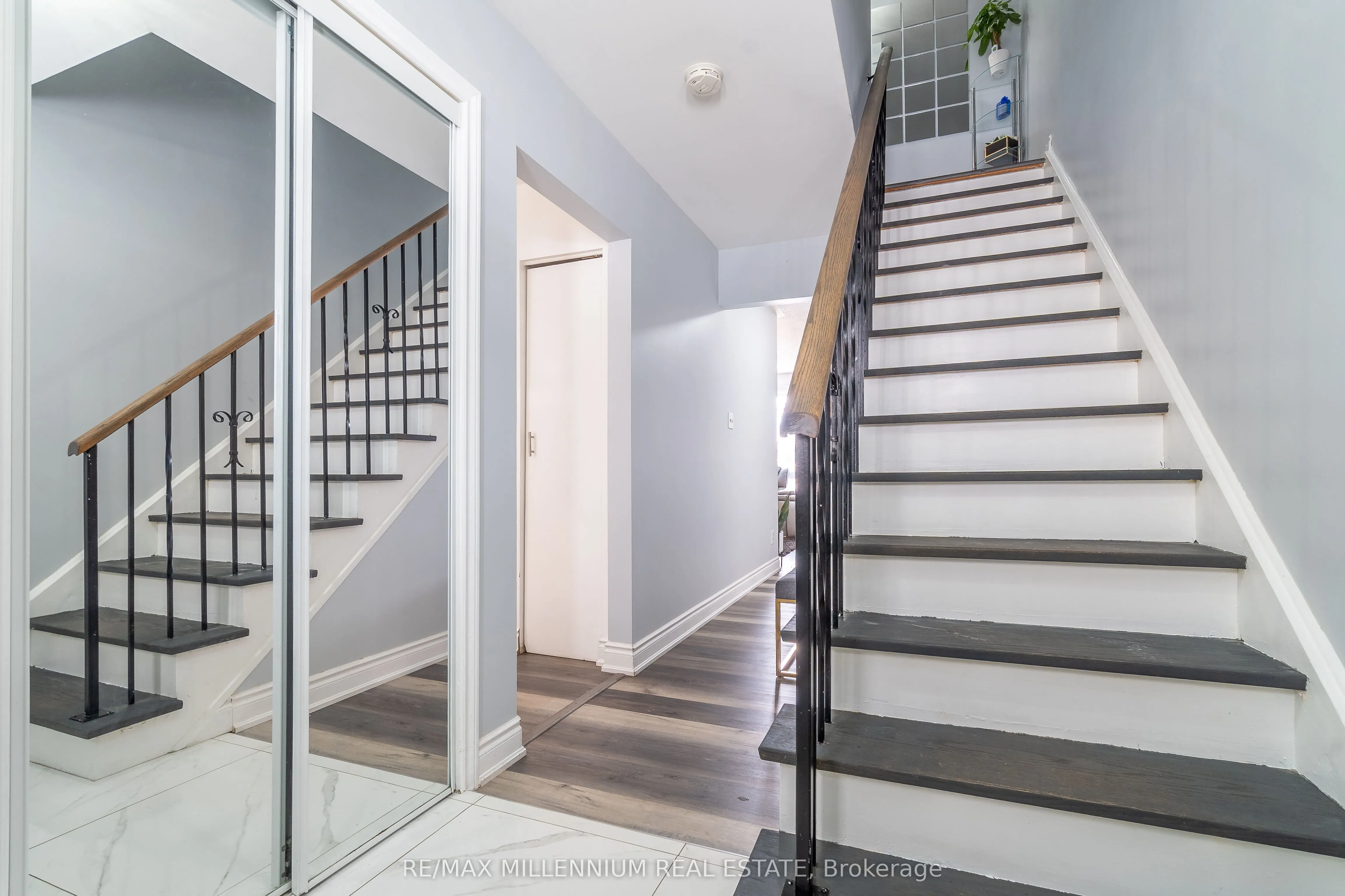 52 Village Court, #26