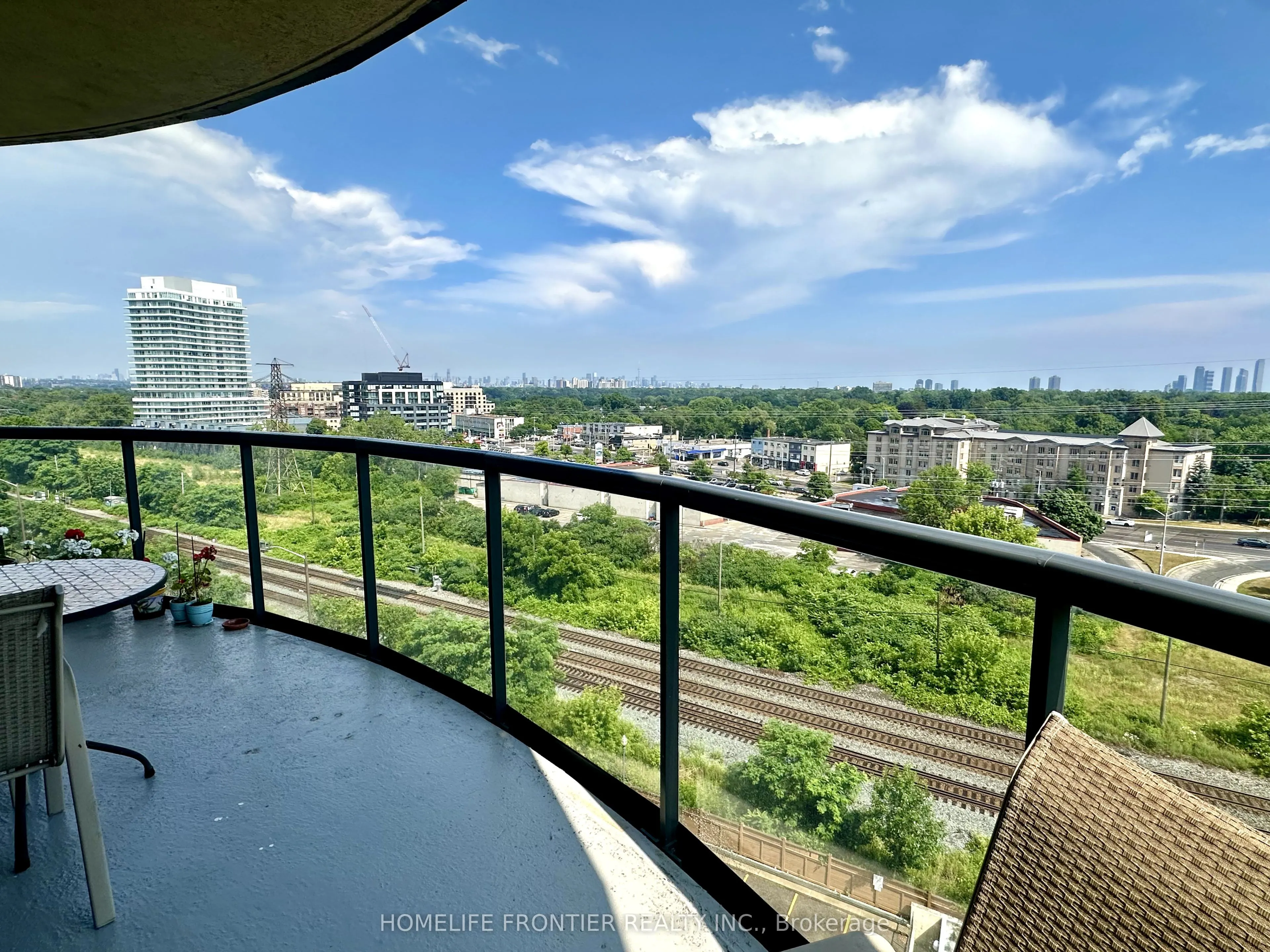 1135 royal york Road, #903