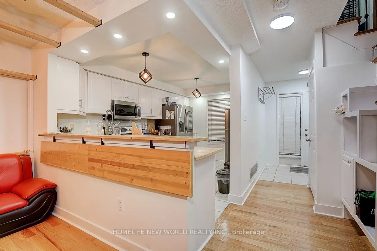 199 Hillcrest Avenue, #10
