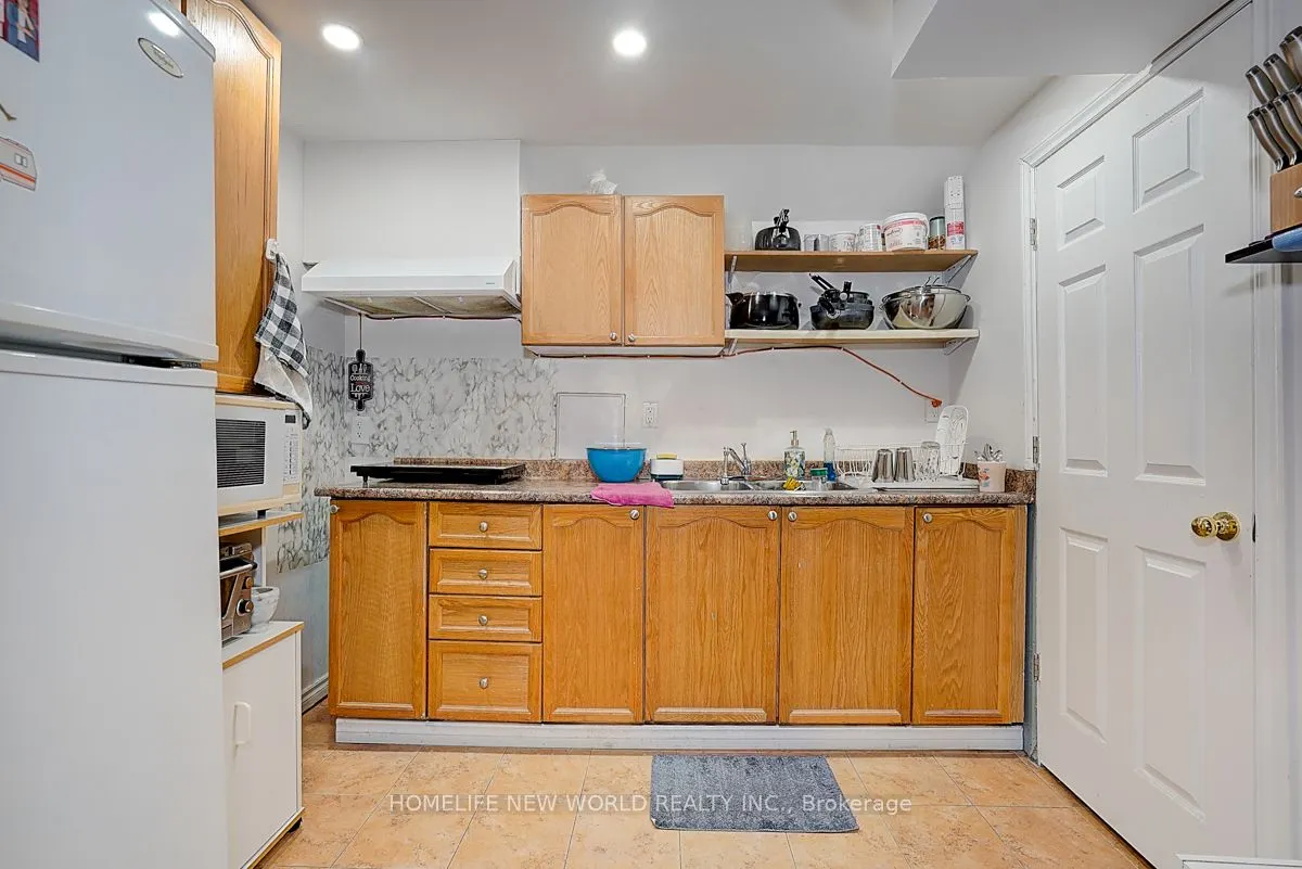 199 Hillcrest Avenue, #10
