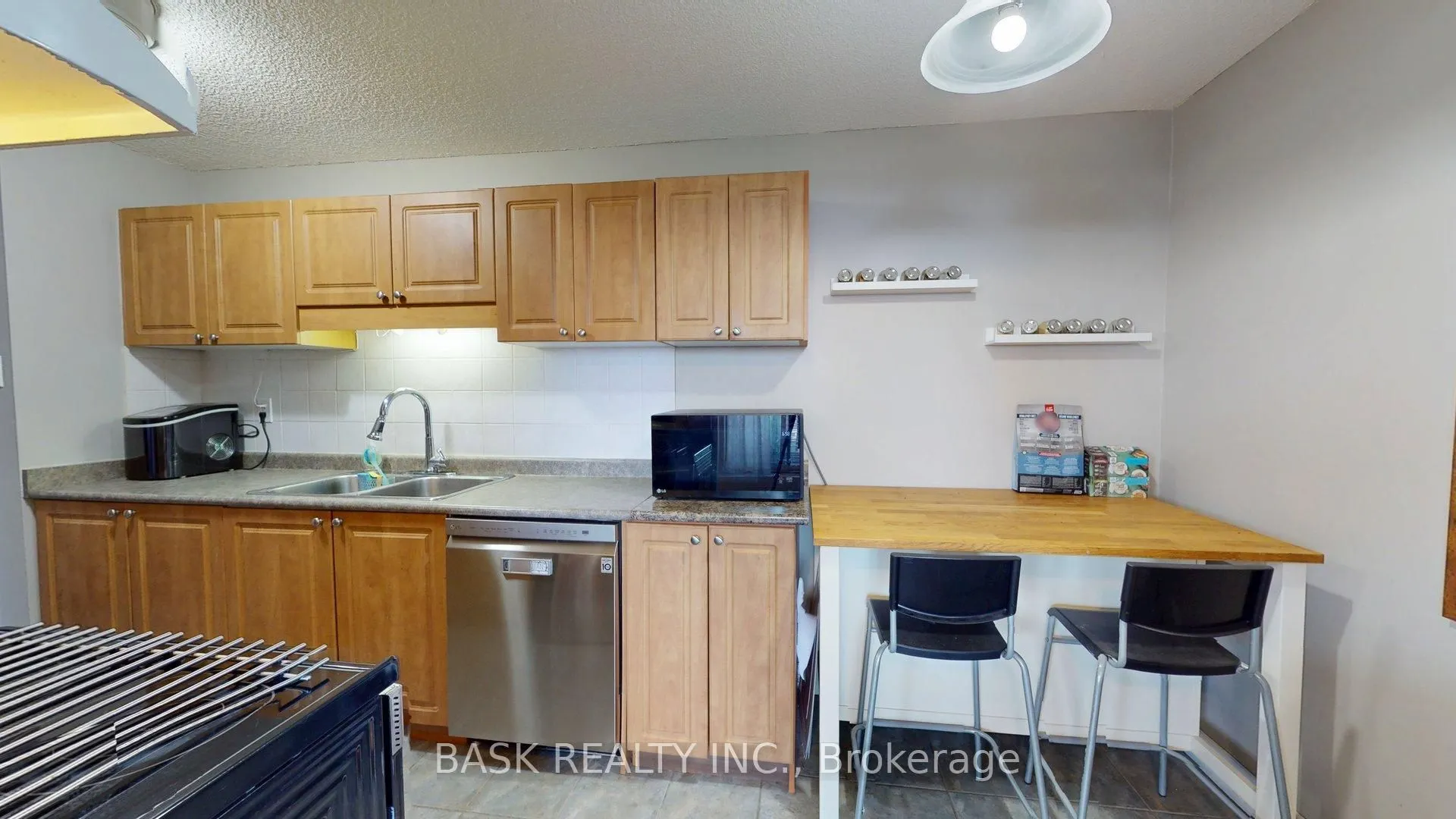 2900 Battleford Road, #706