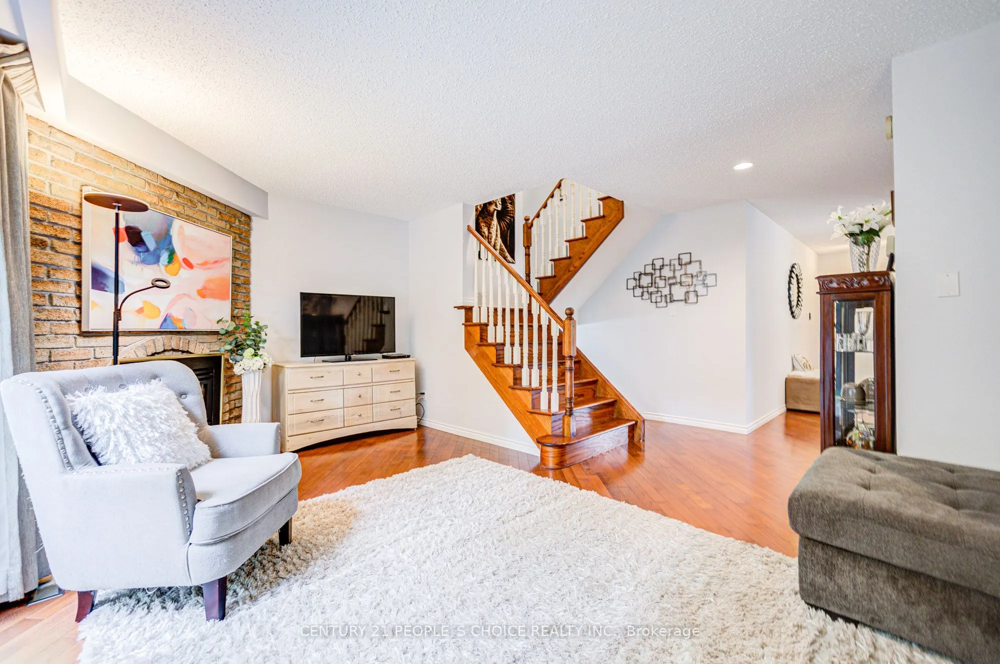 6842 Avila Road