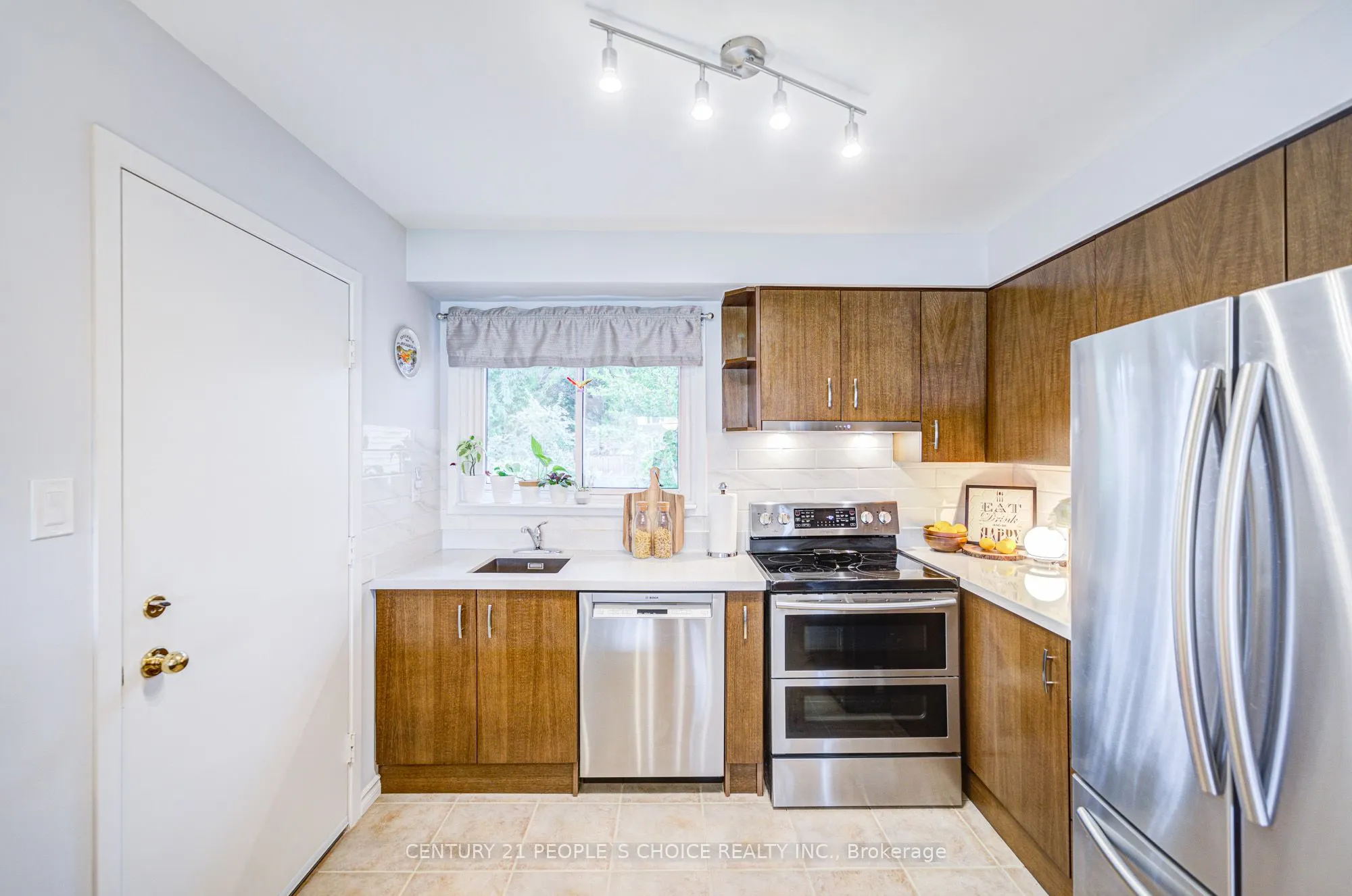6842 Avila Road