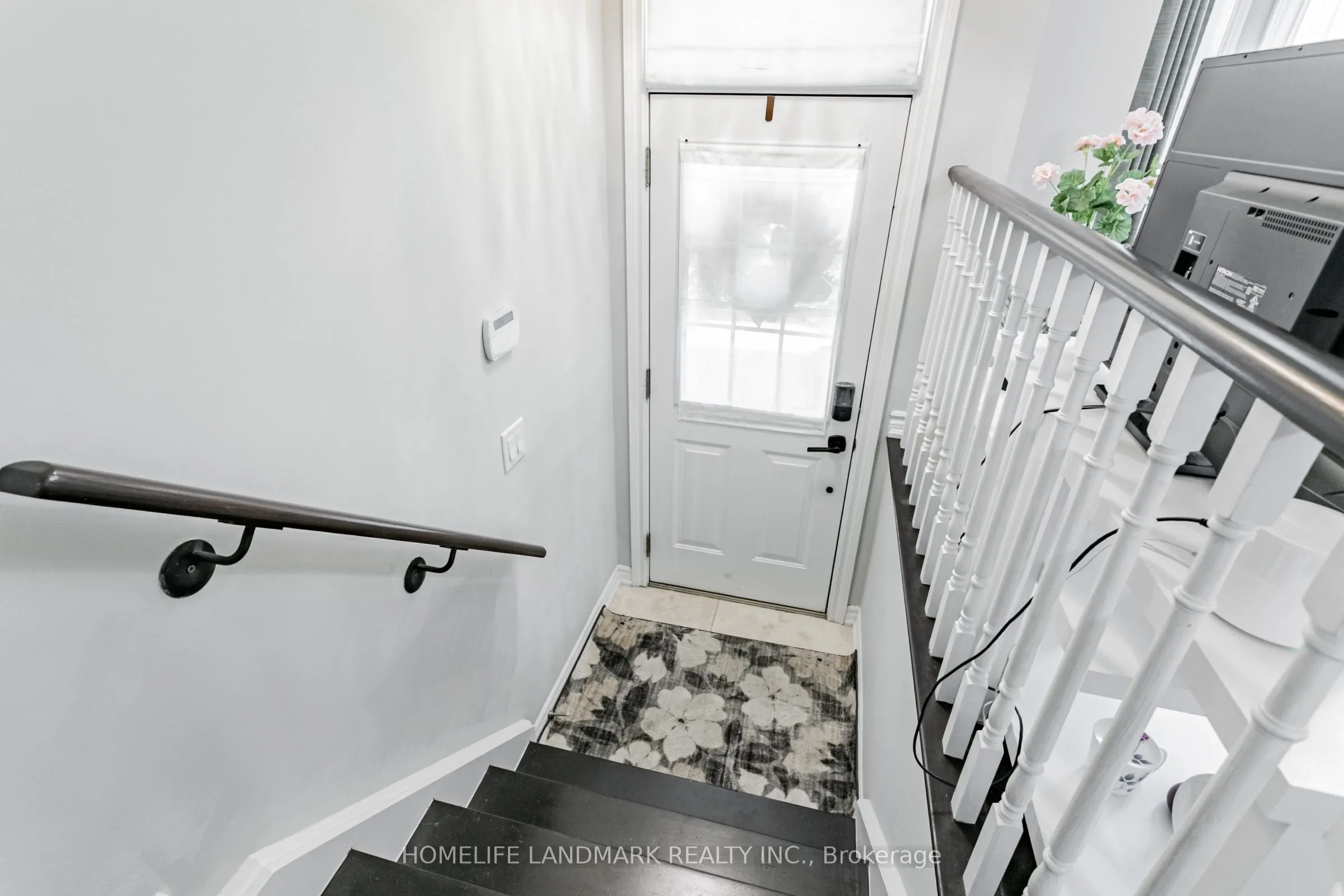 523B Royal York Road