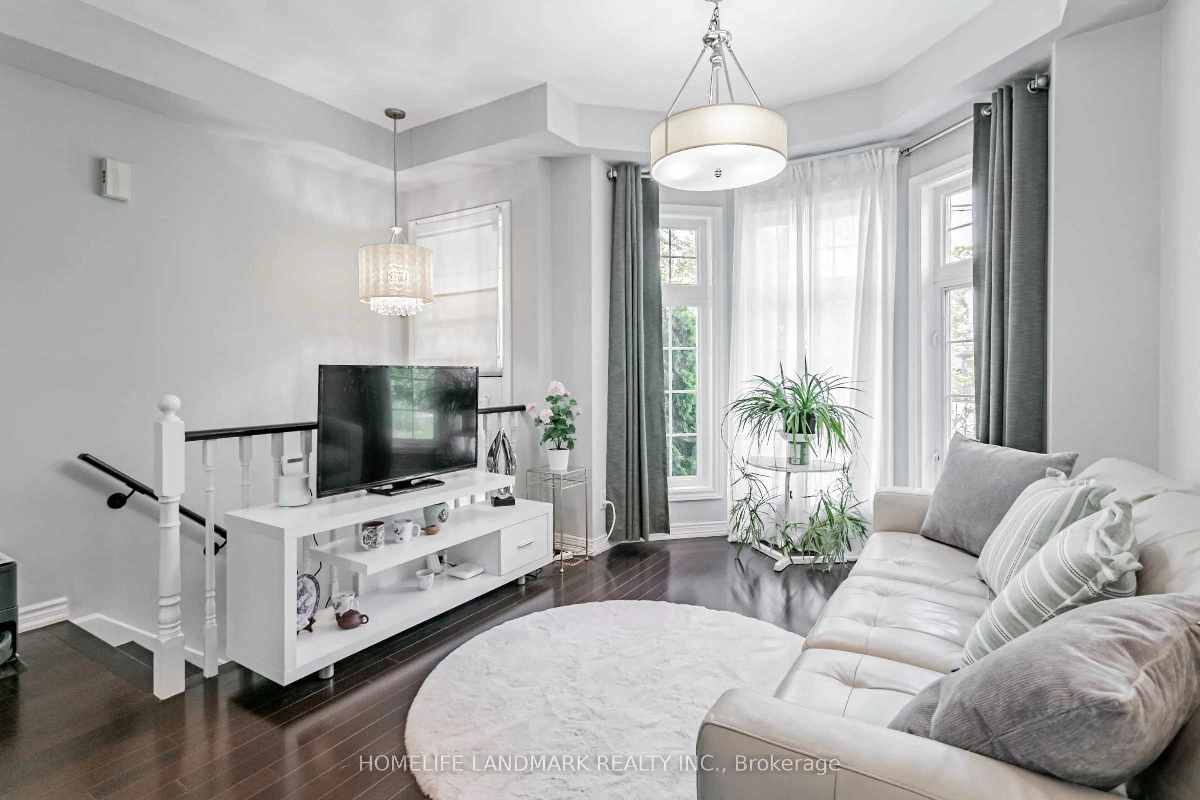 523B Royal York Road