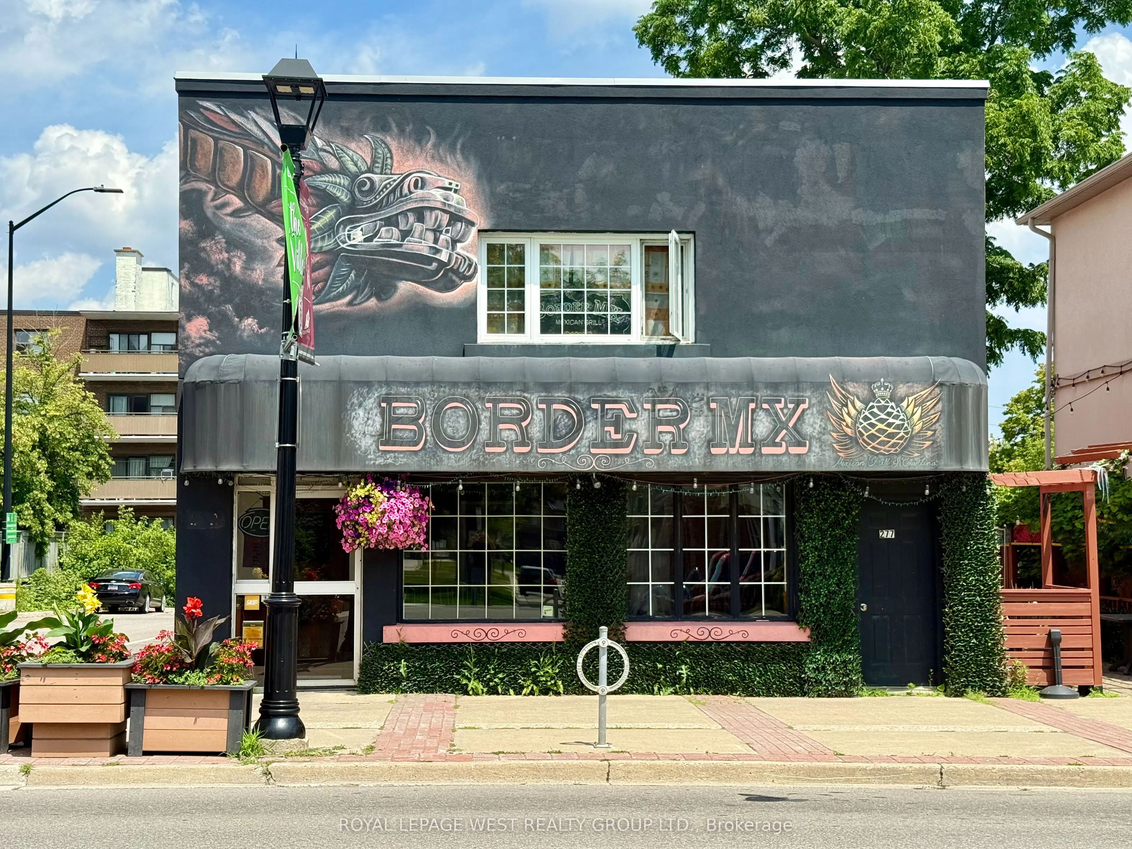 275 Queen Street S