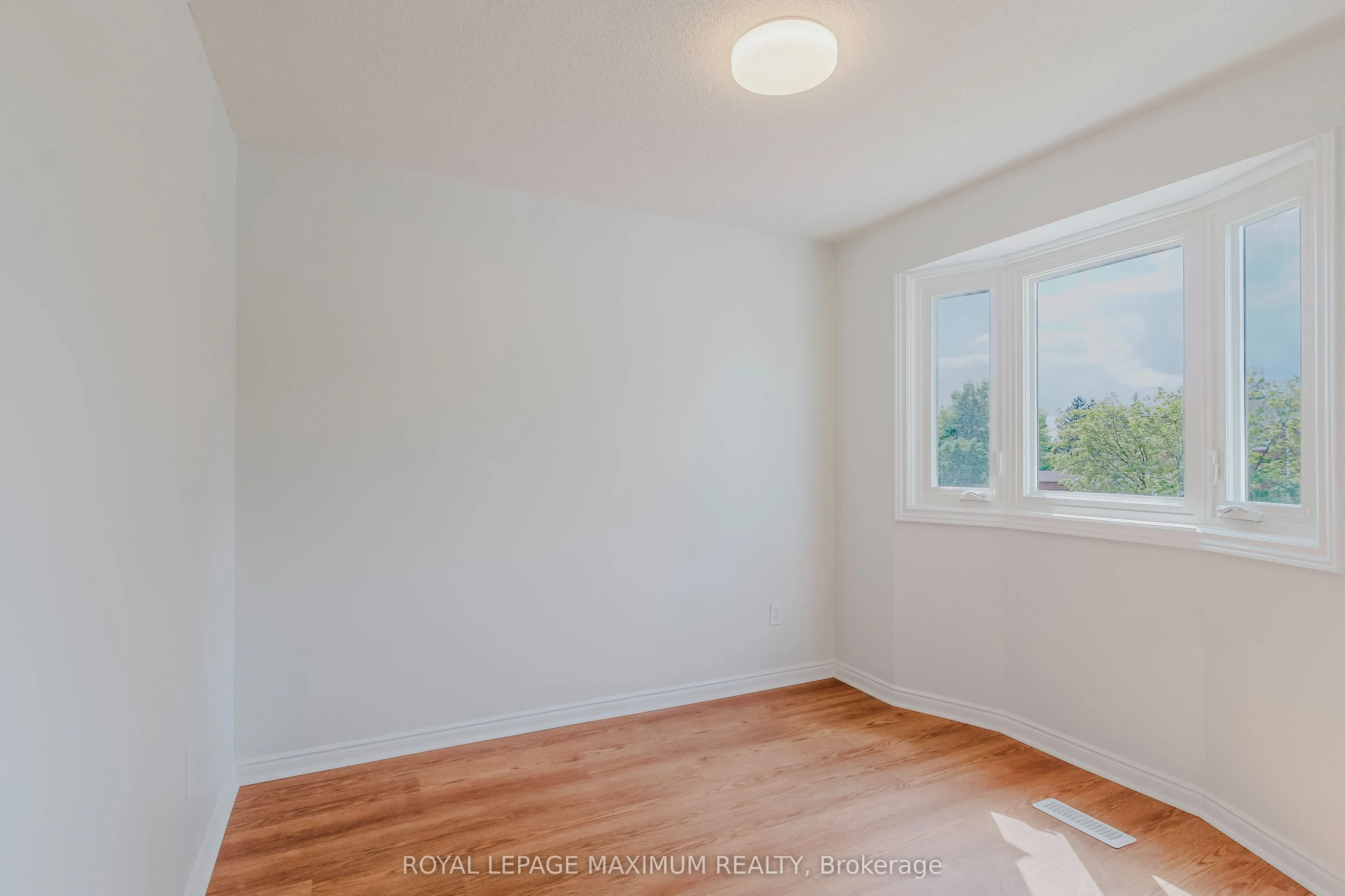 6 Cassander Crescent
