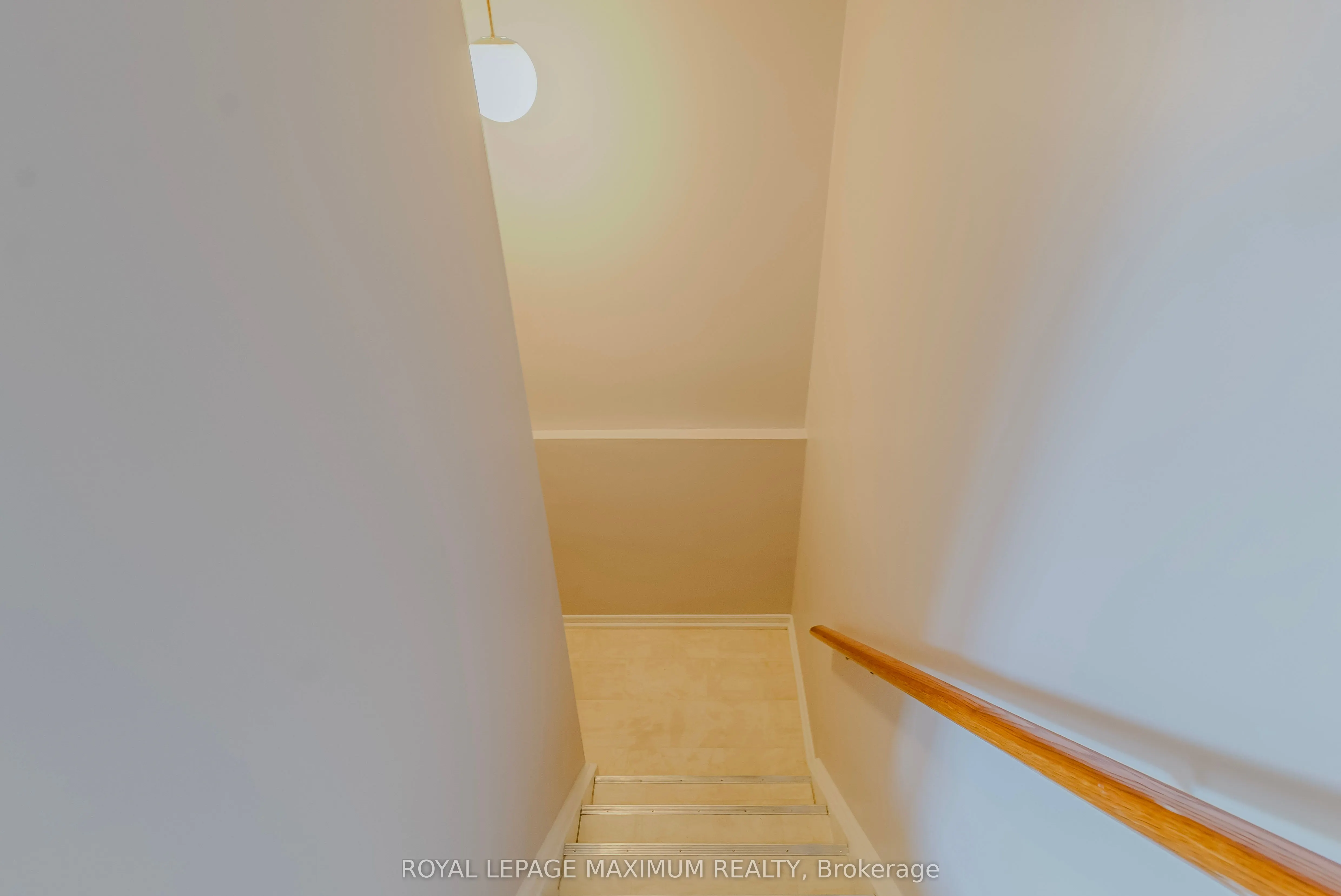 6 Cassander Crescent
