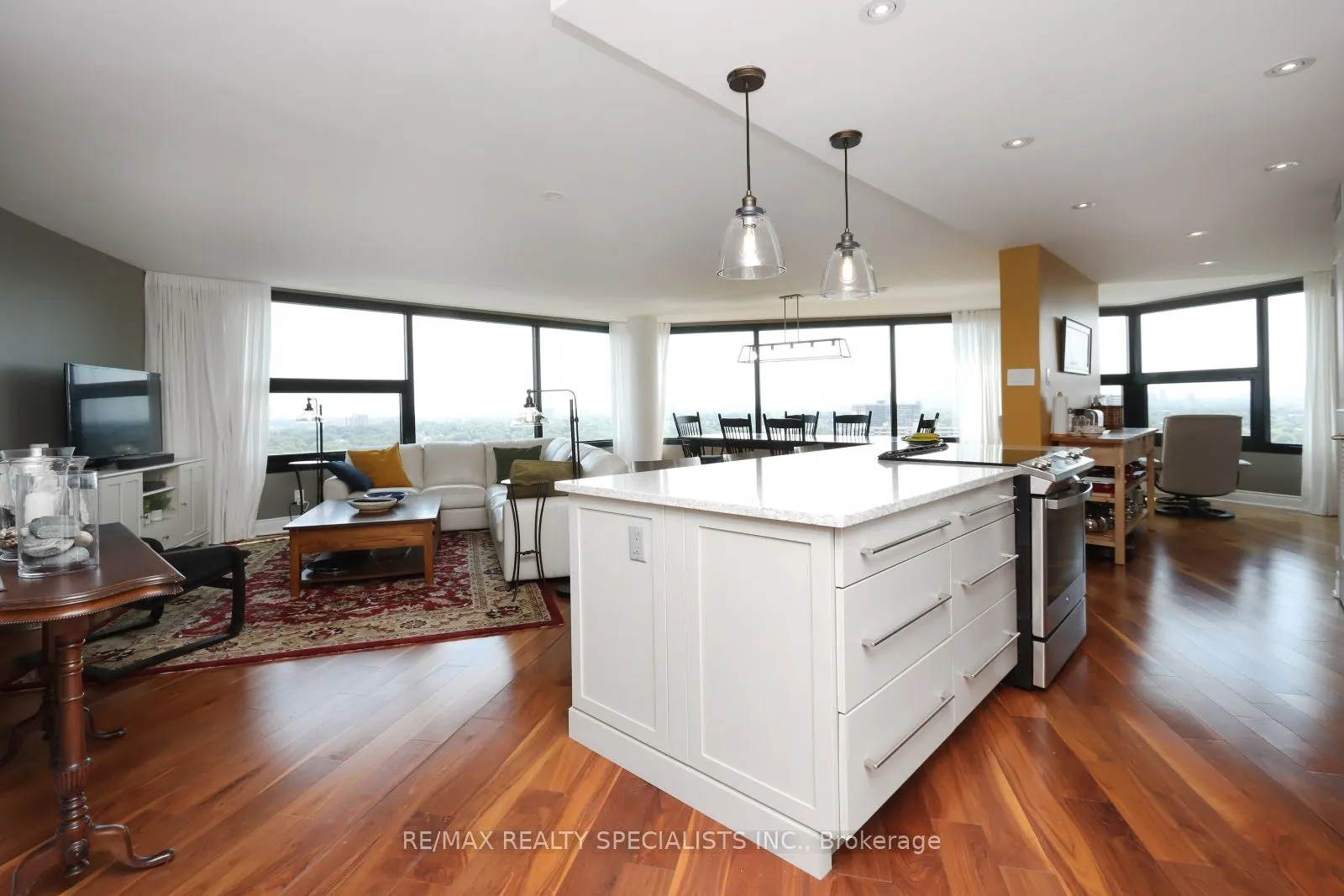 1300 Bloor Street, #1911