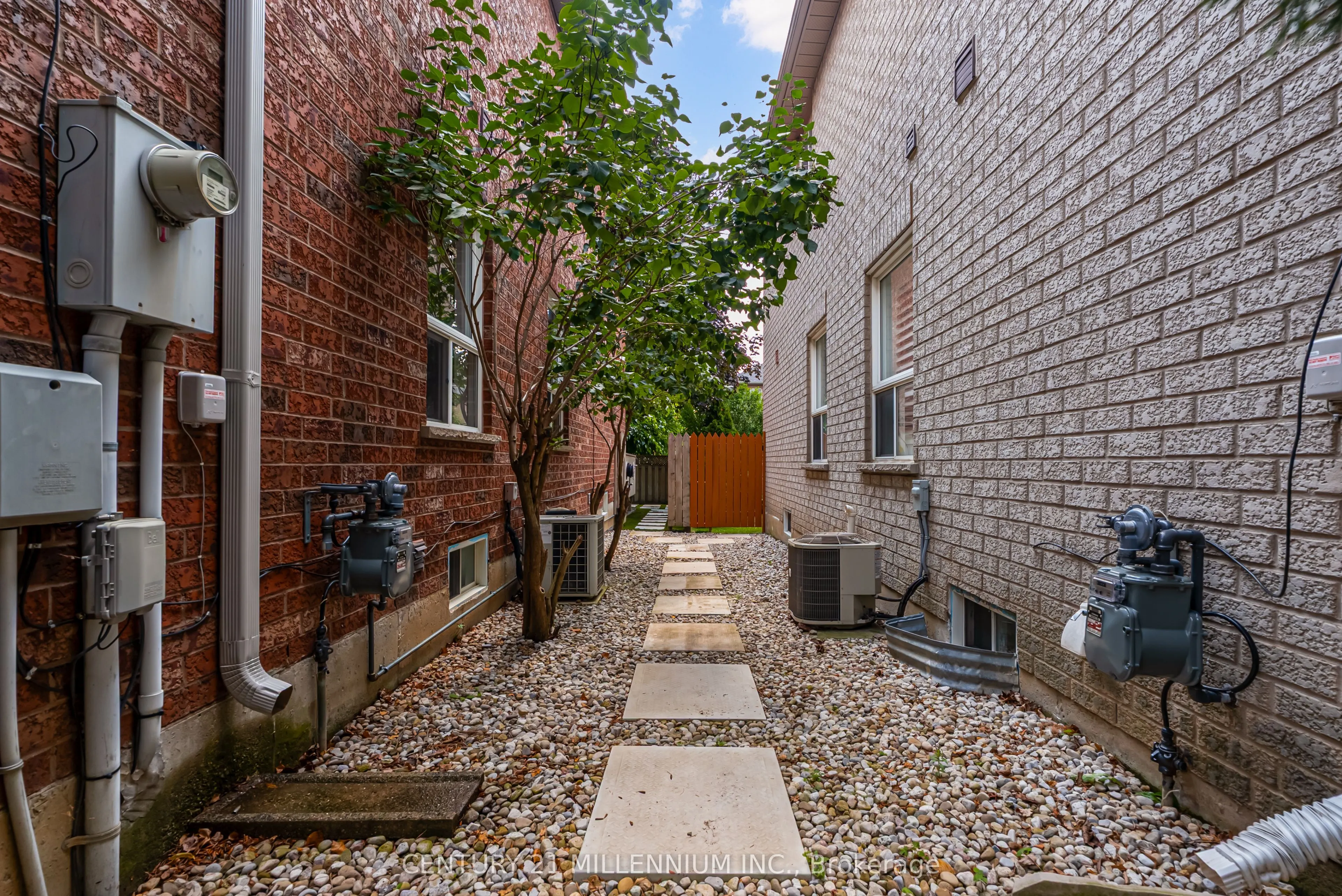 3854 Foxborough Trail