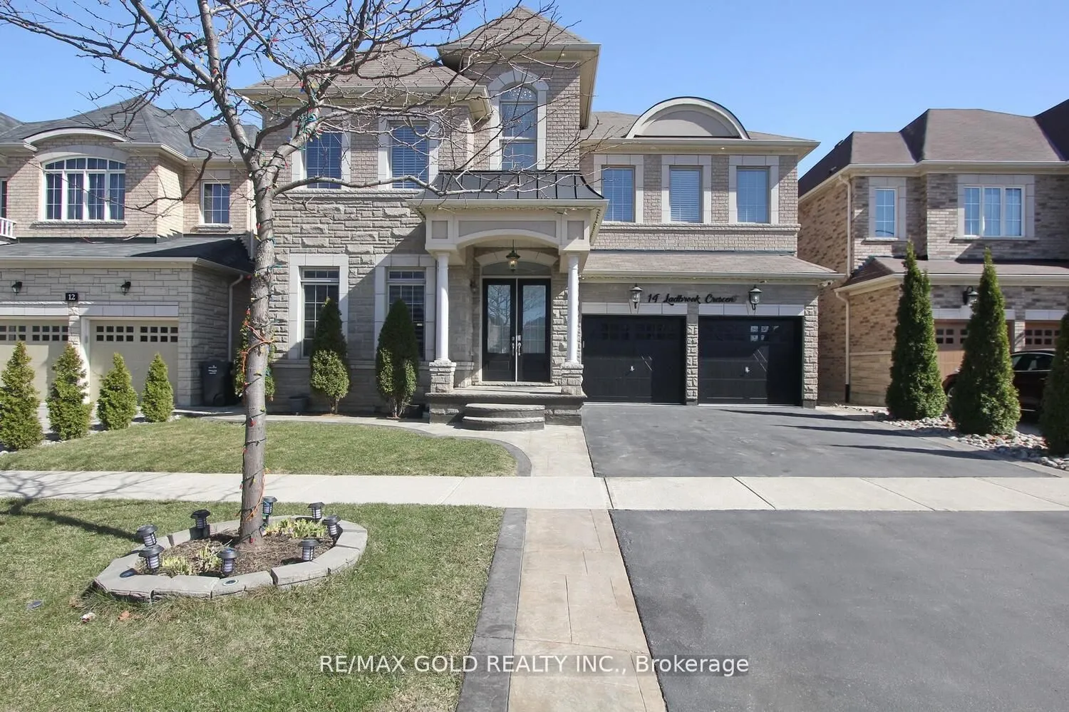14 Ladbrook Crescent