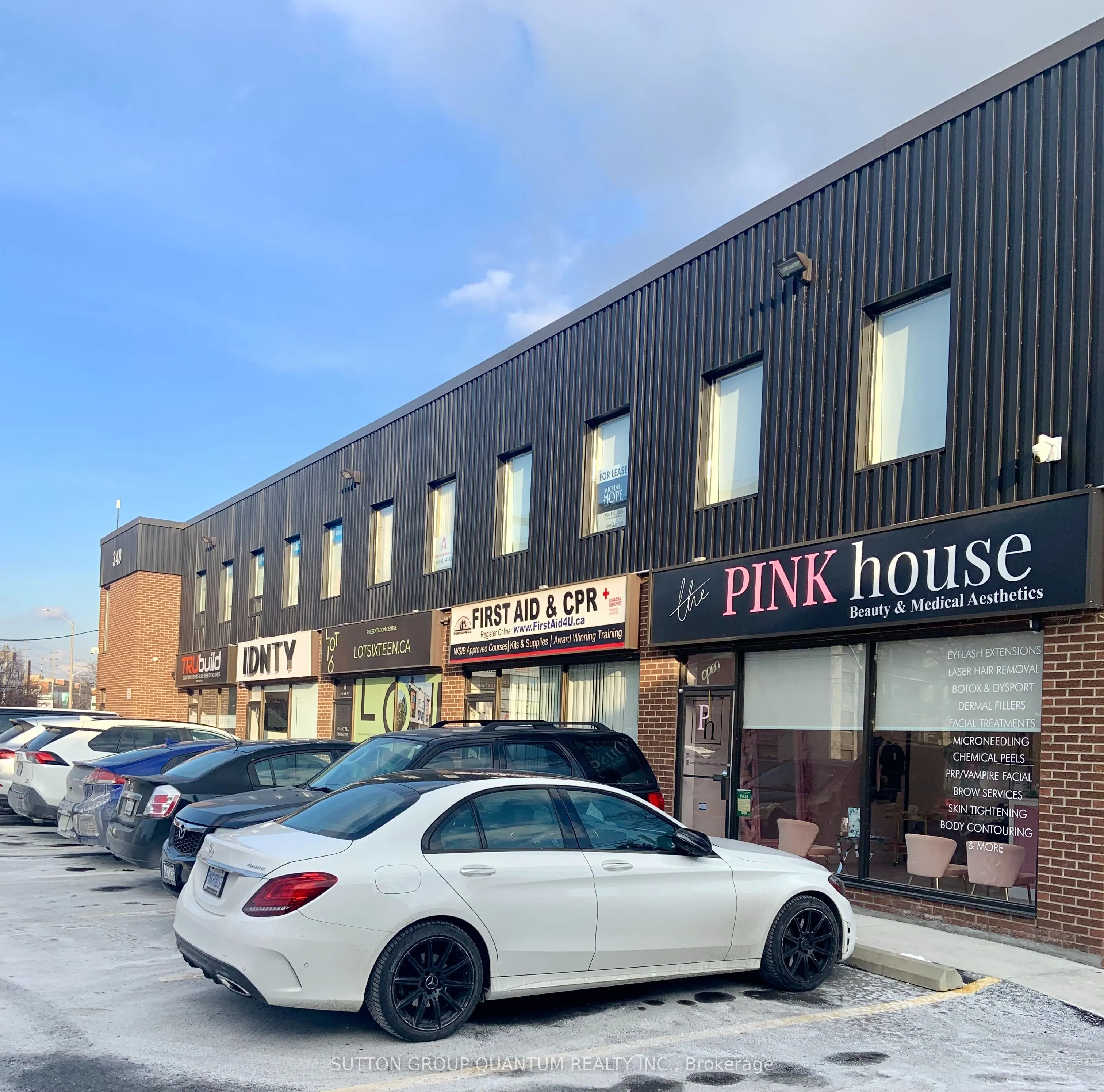 348 Lakeshore Road E, #204