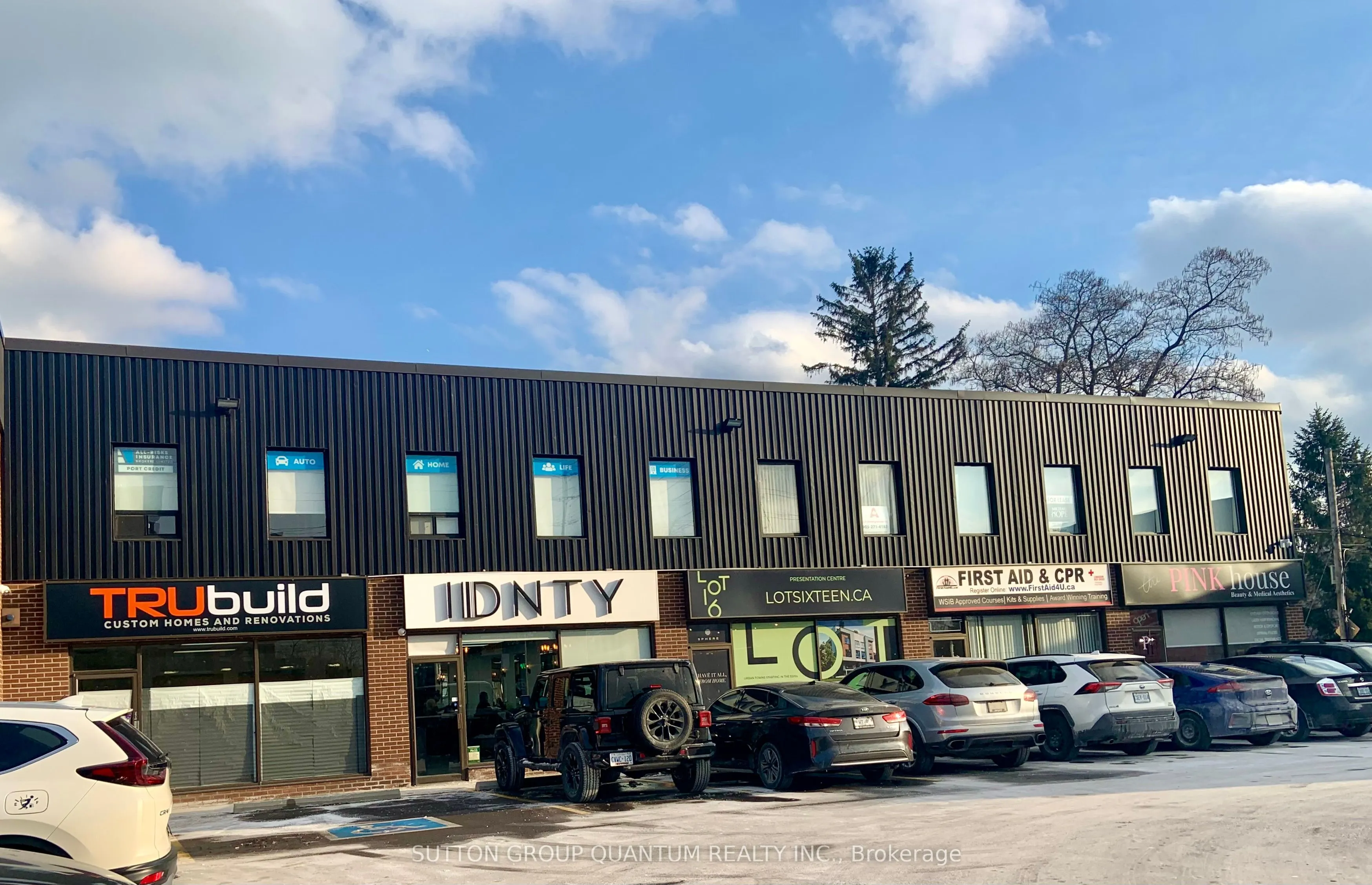 348 Lakeshore Road E, #204