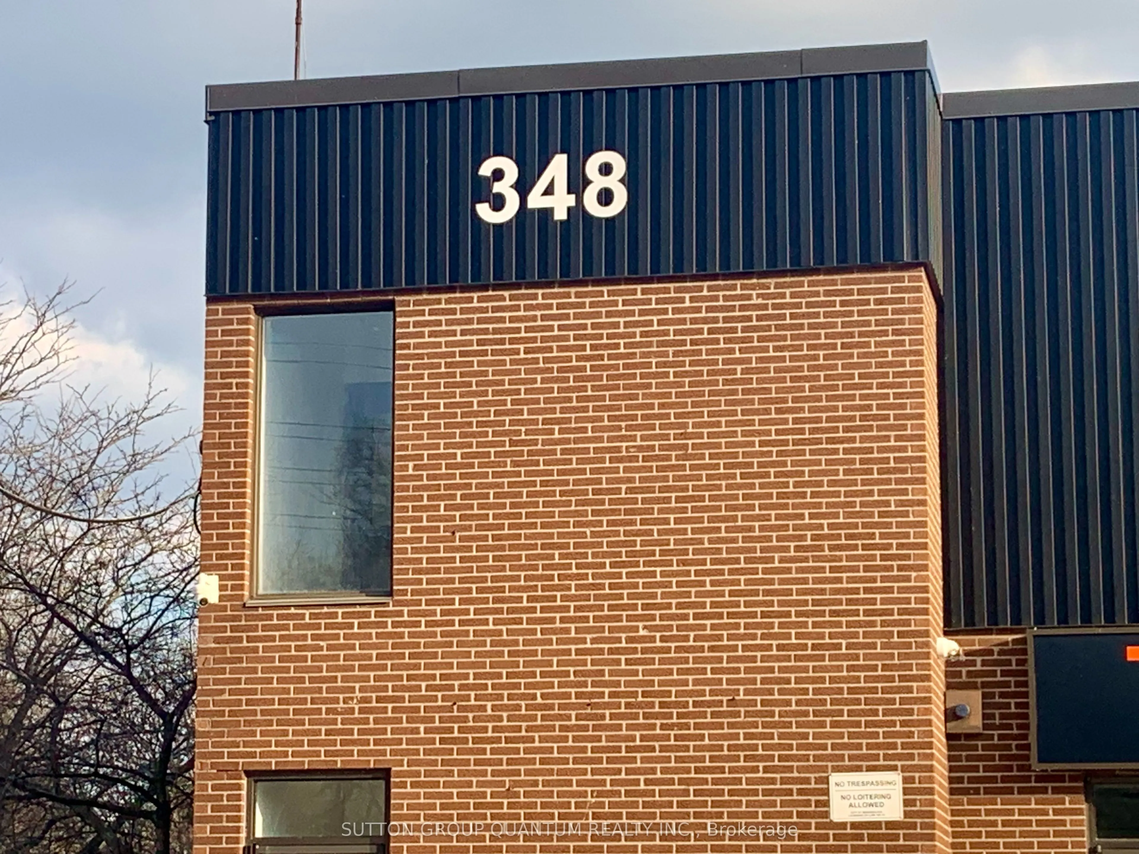 348 Lakeshore Road E, #204