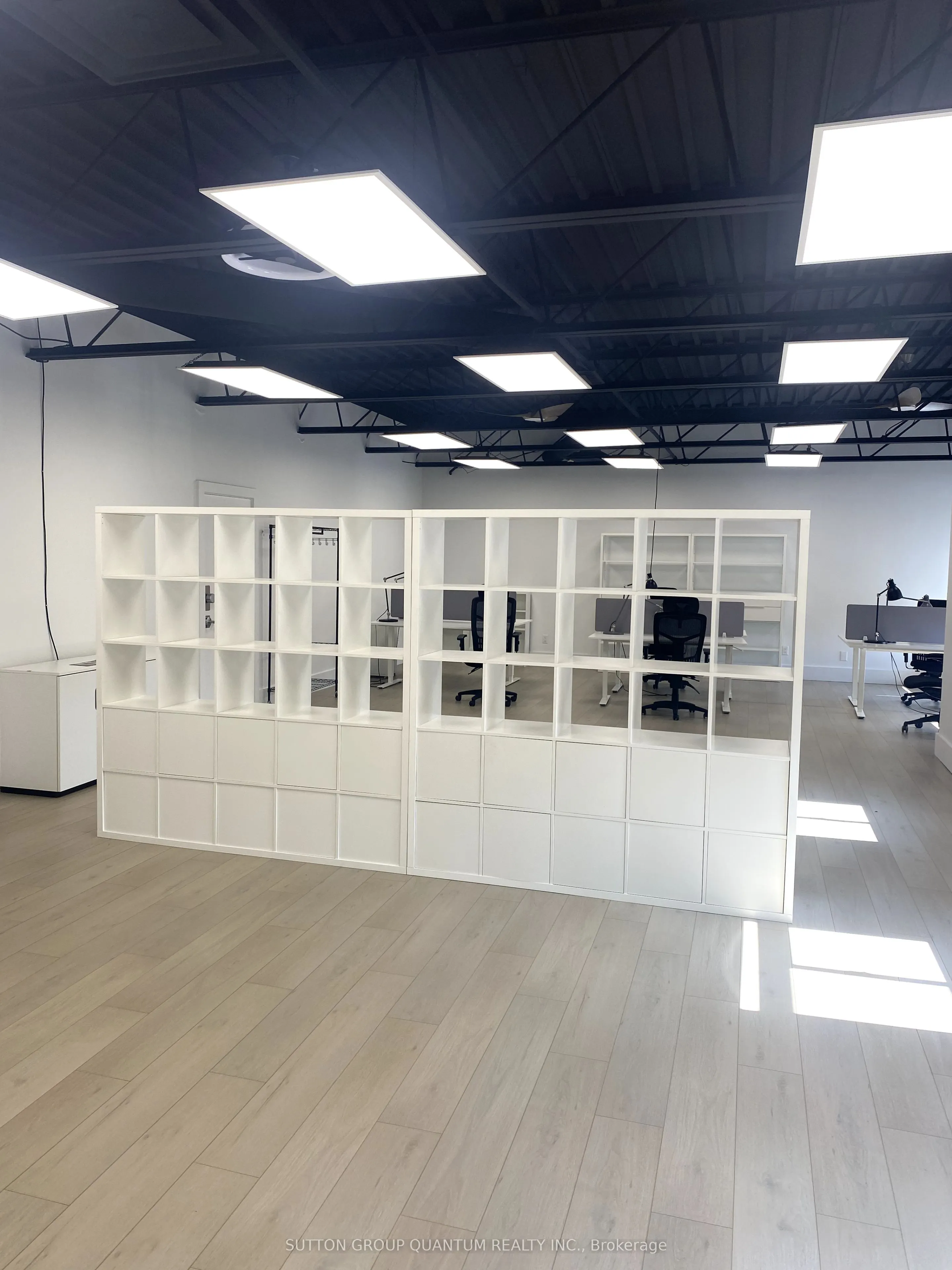 348 Lakeshore Road E, #204