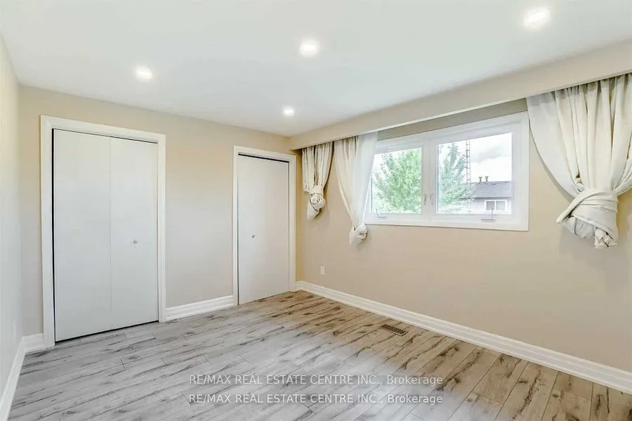 3385 Ellengale (Upper) Drive