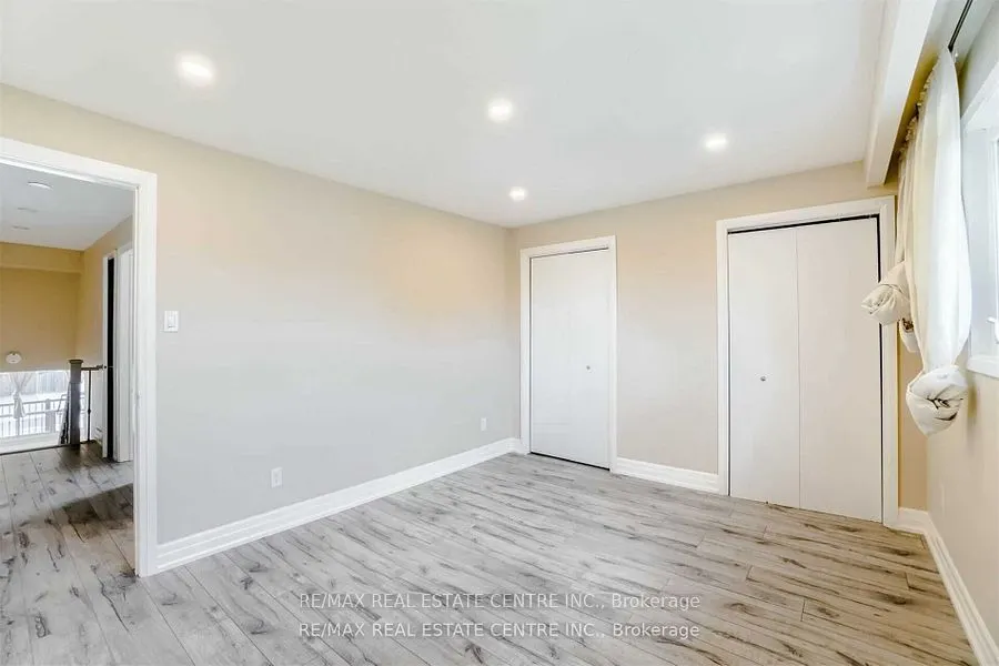 3385 Ellengale (Upper) Drive