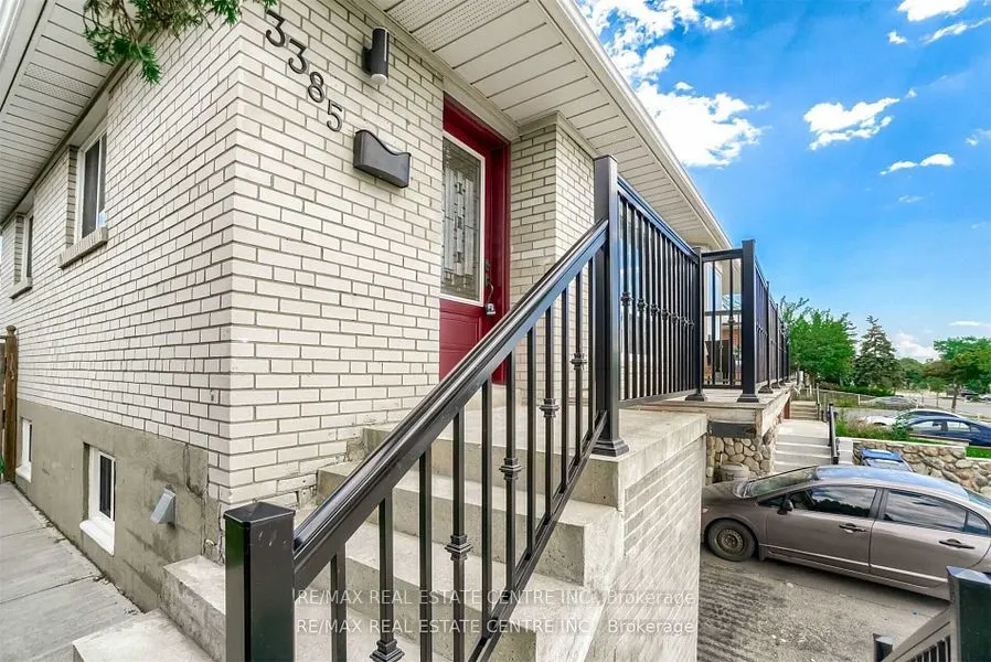 3385 Ellengale (Upper) Drive