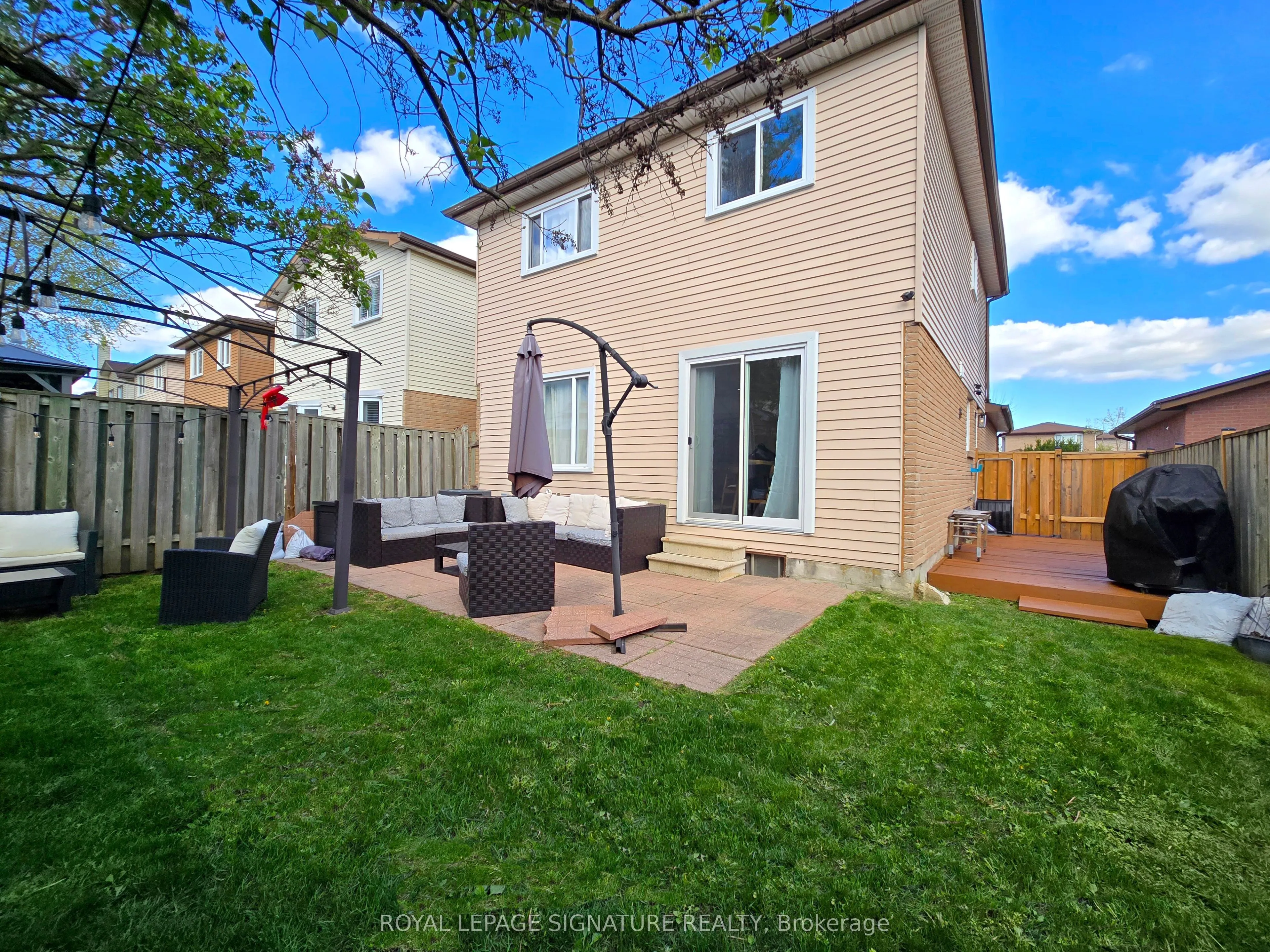 4 Greenleaf Crescent