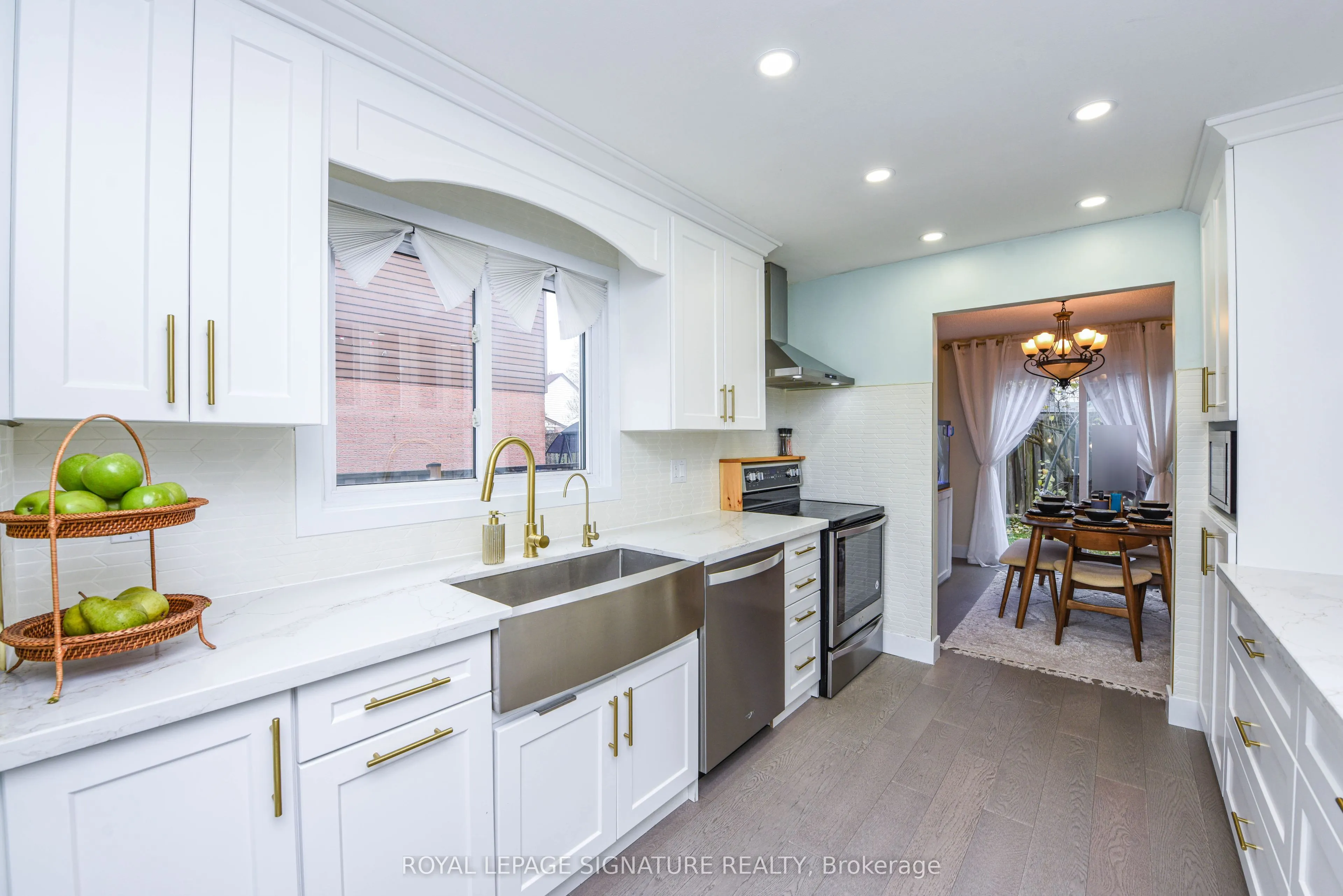 4 Greenleaf Crescent