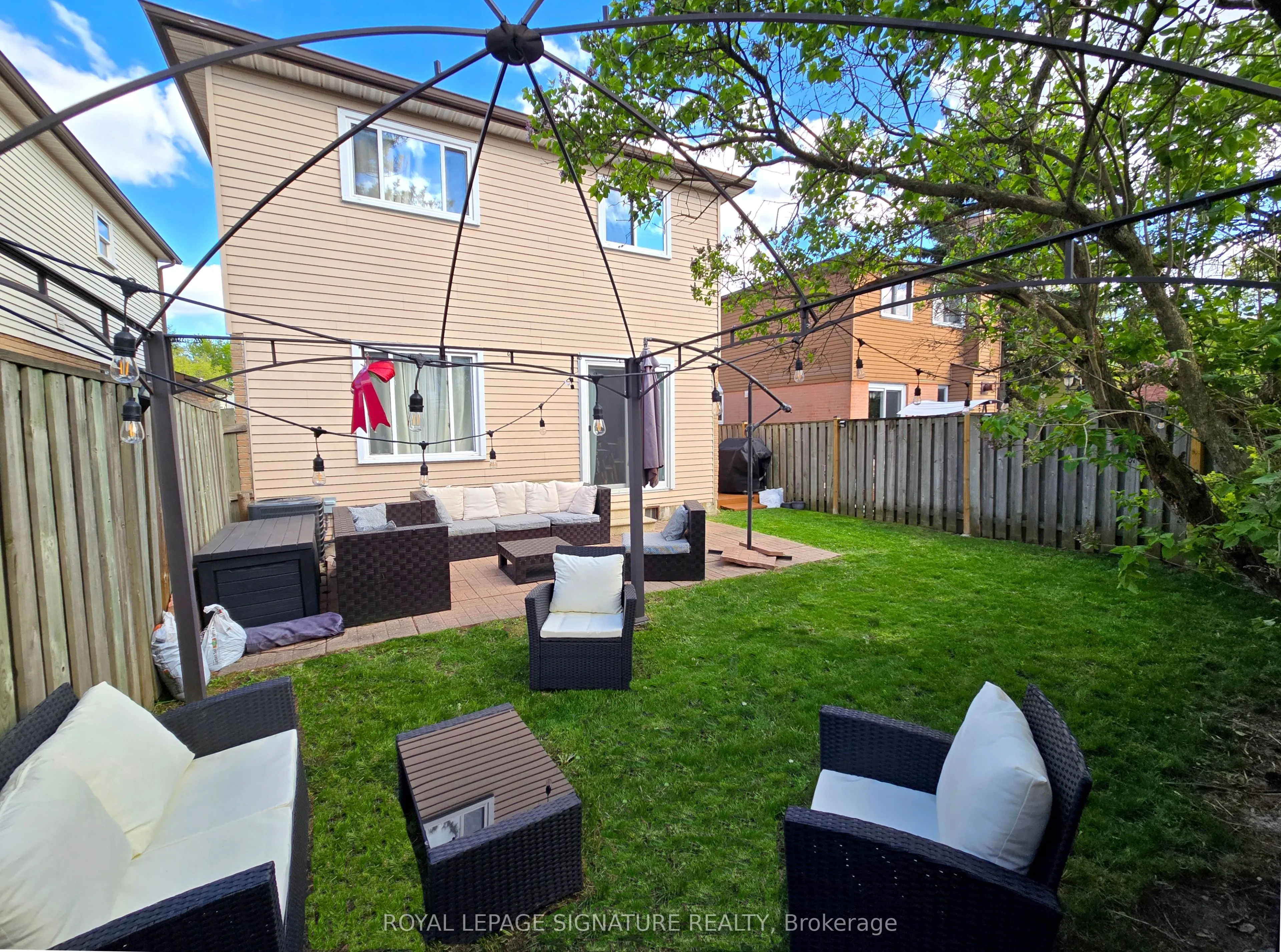 4 Greenleaf Crescent