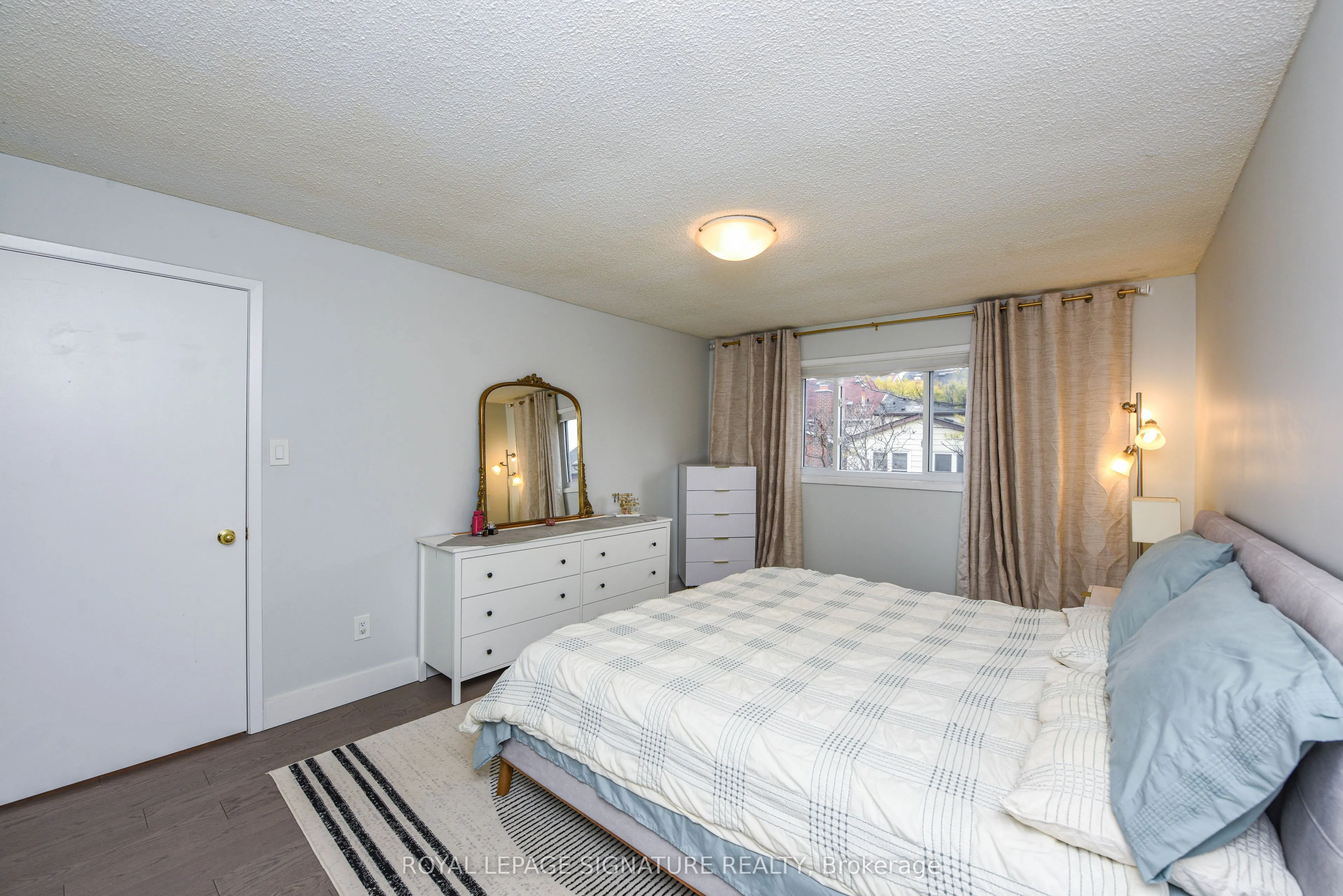 4 Greenleaf Crescent