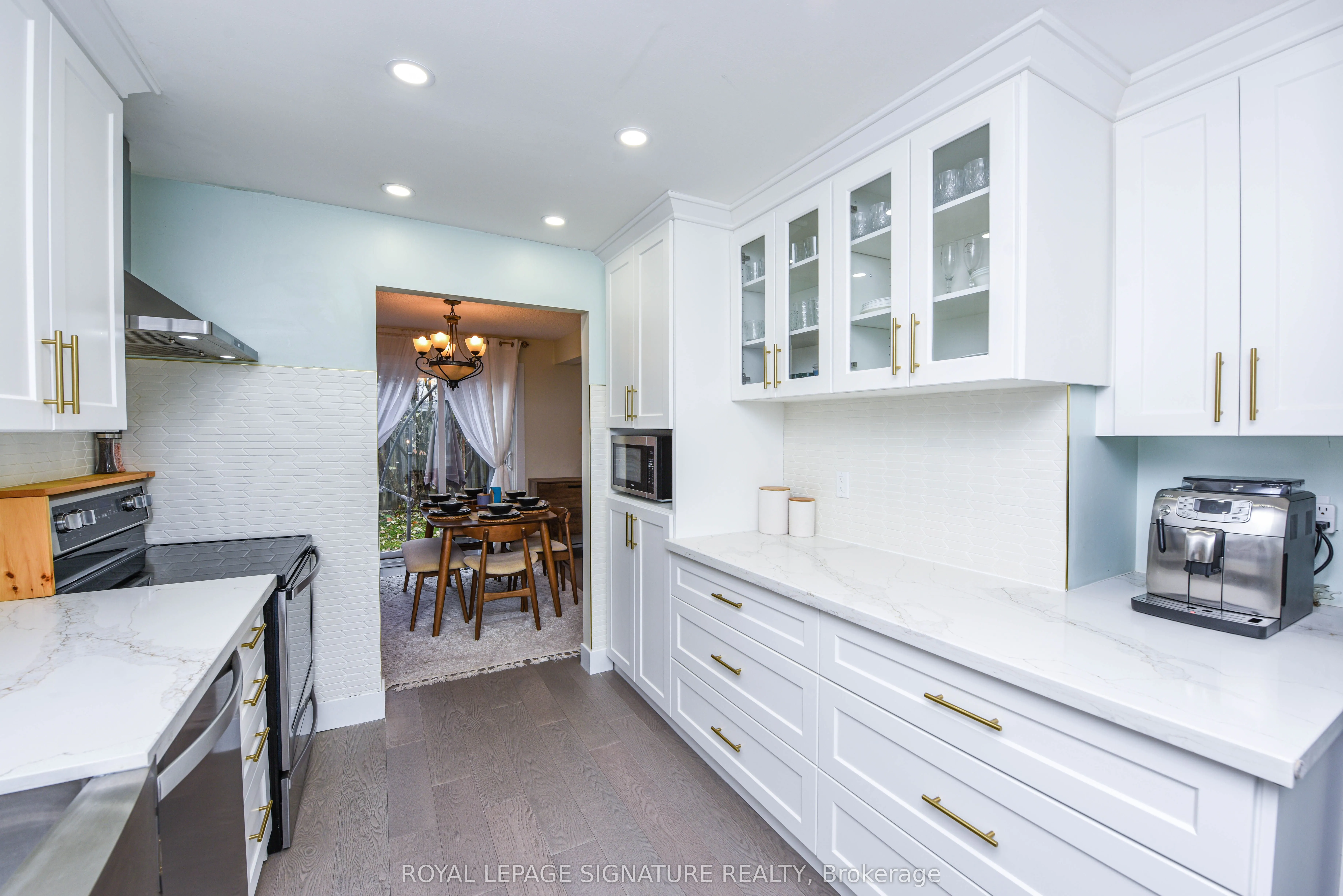 4 Greenleaf Crescent