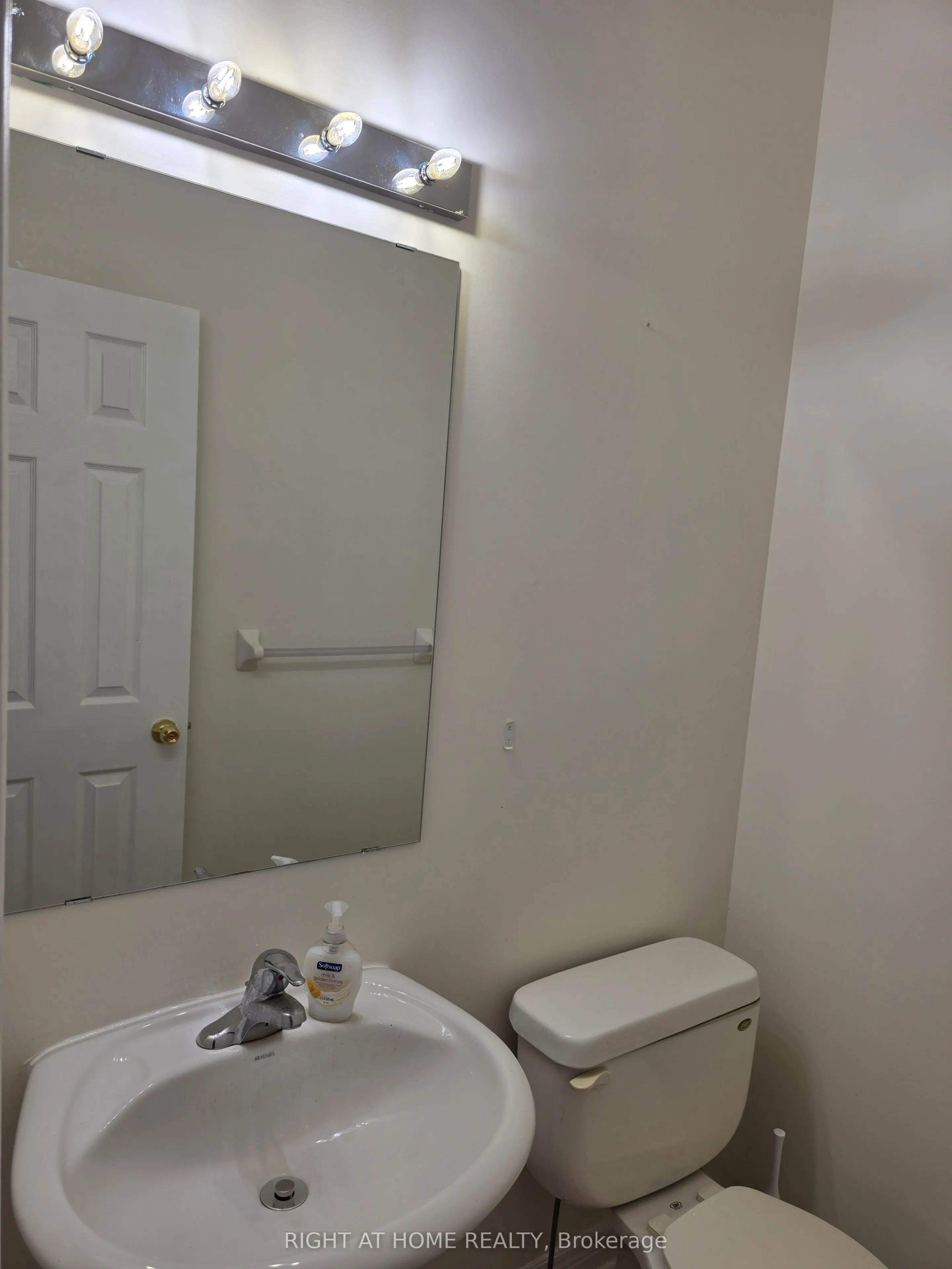 3249 Cabano Crescent