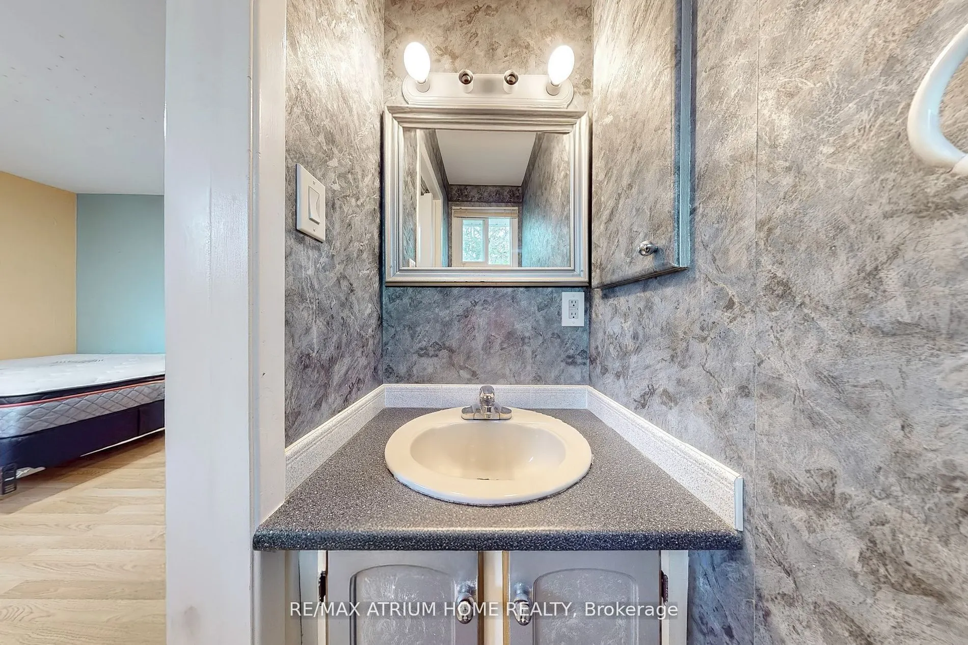 3672 Galeair Court