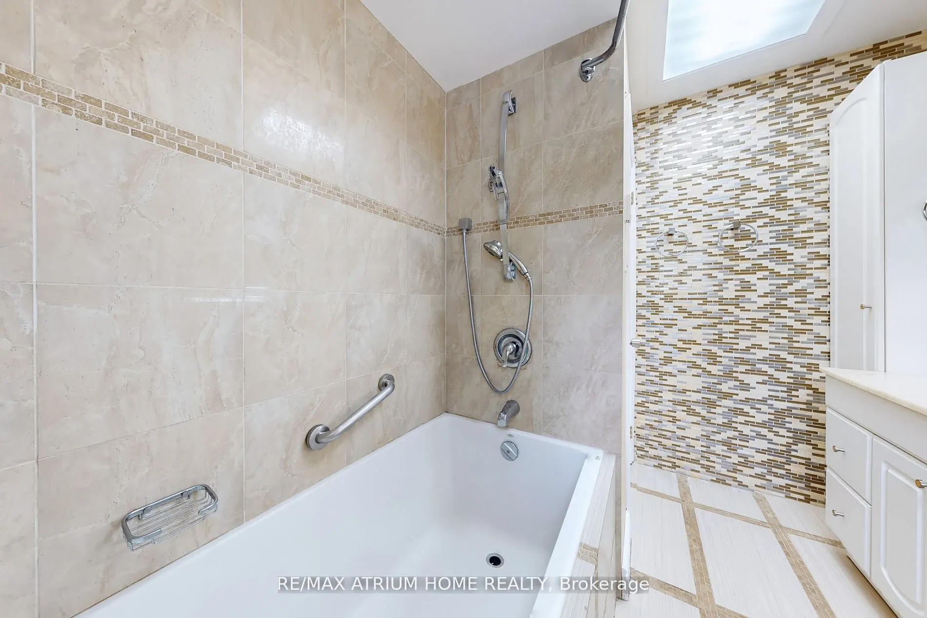 3672 Galeair Court