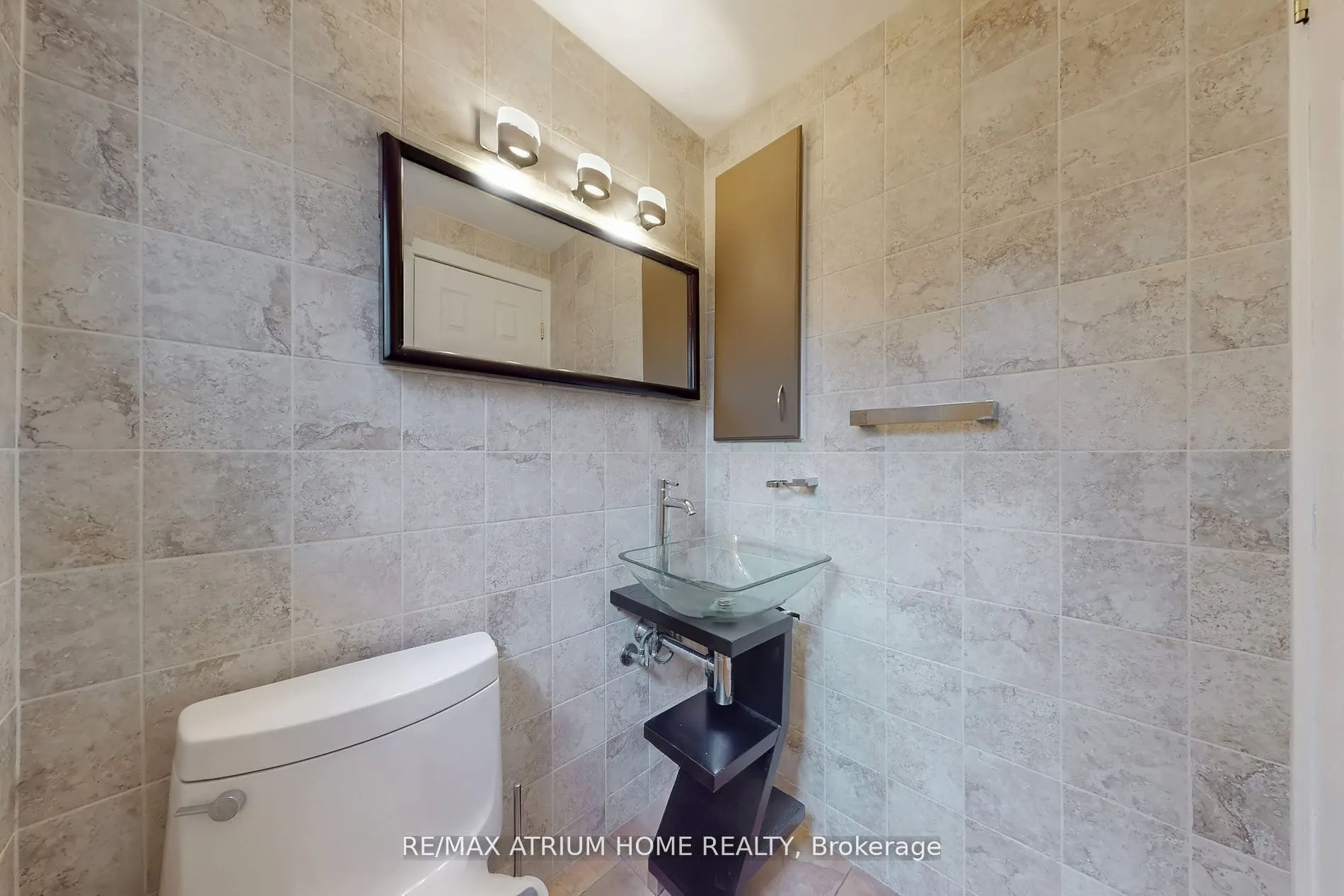 3672 Galeair Court