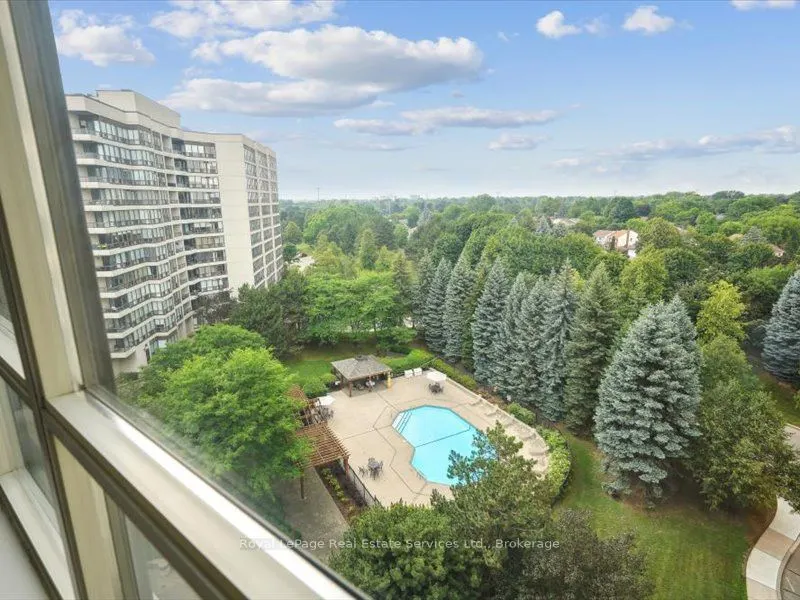 10 Laurelcrest Street, #910