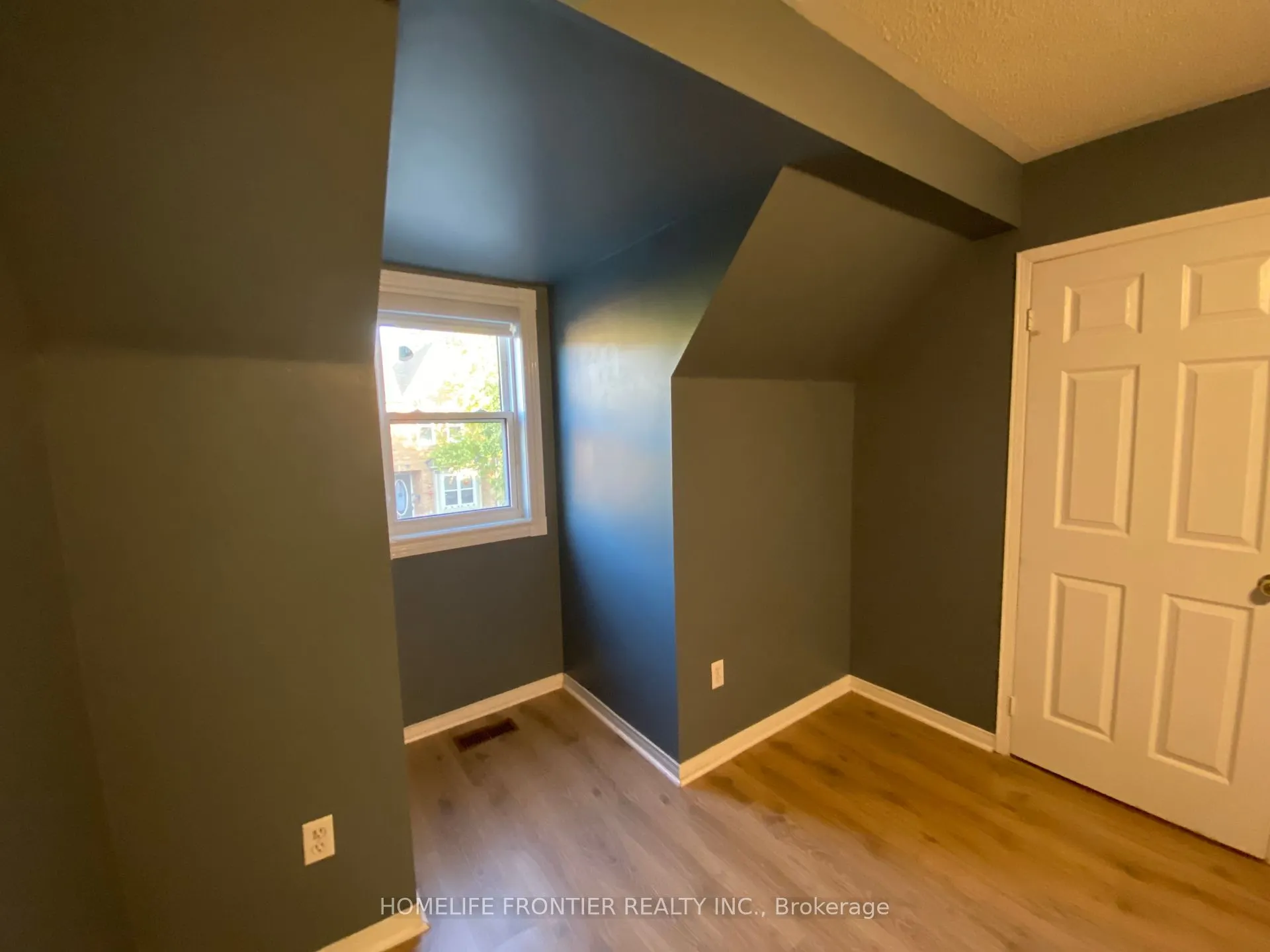 5865 Dalebrook Crescent, #2B