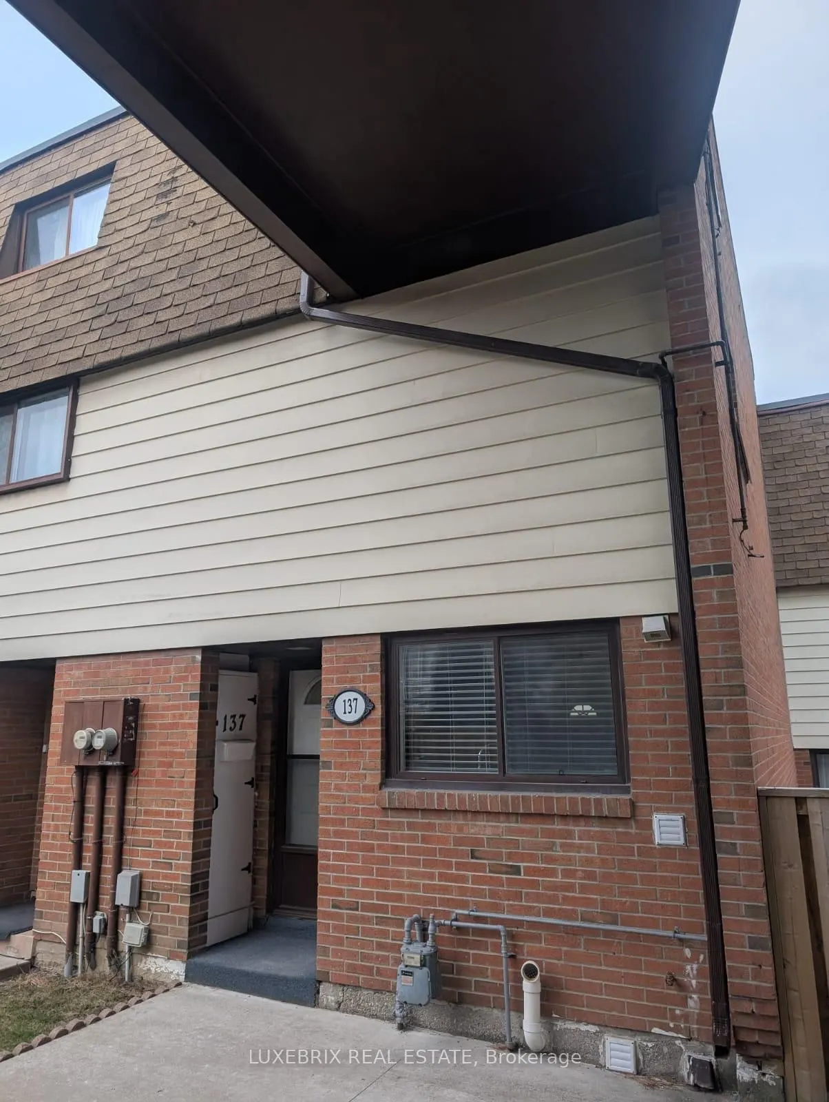 180 Mississauga Valley, #137